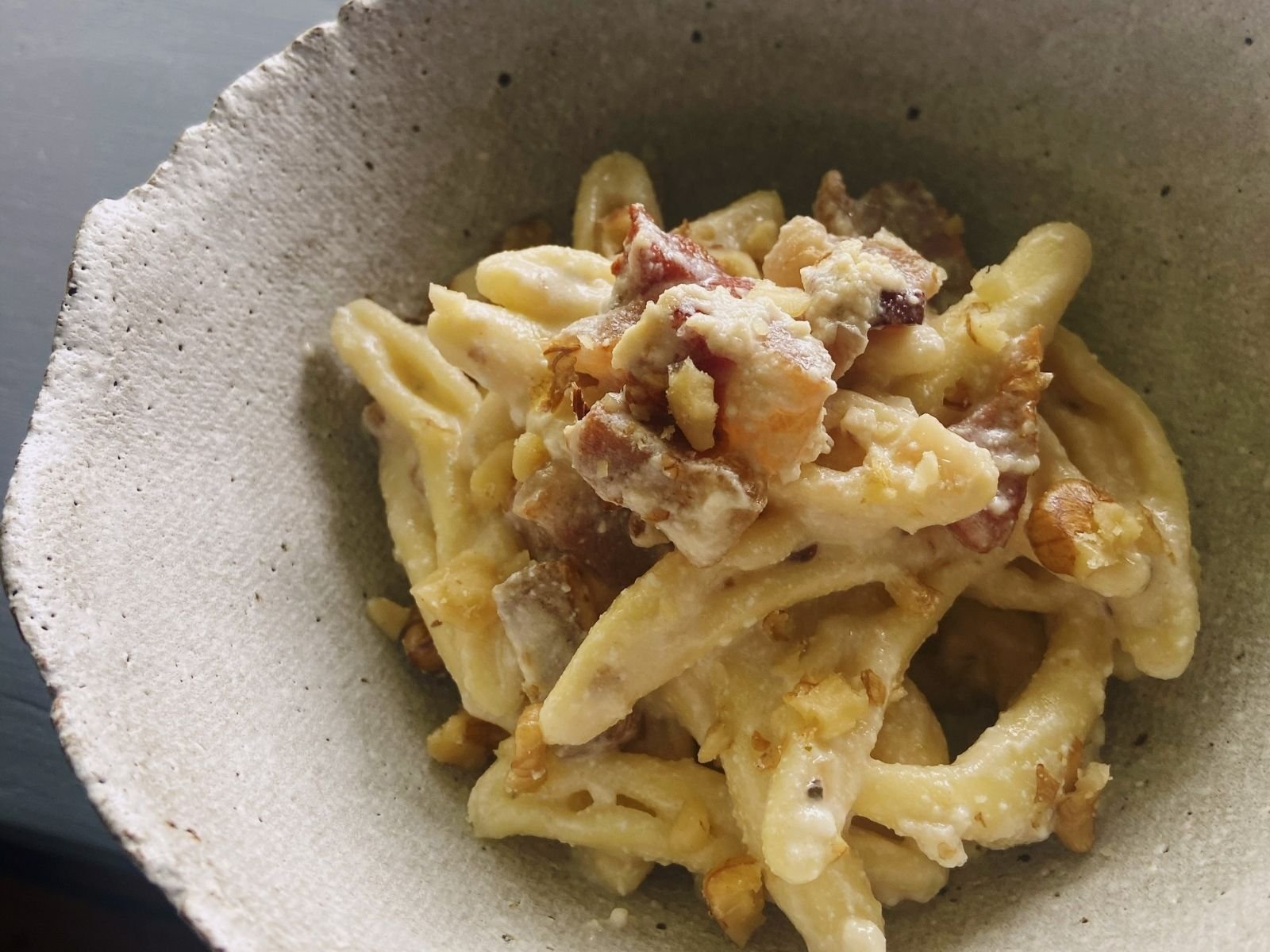 ADTW Pasta con Noci e Guanciale (1).jpg