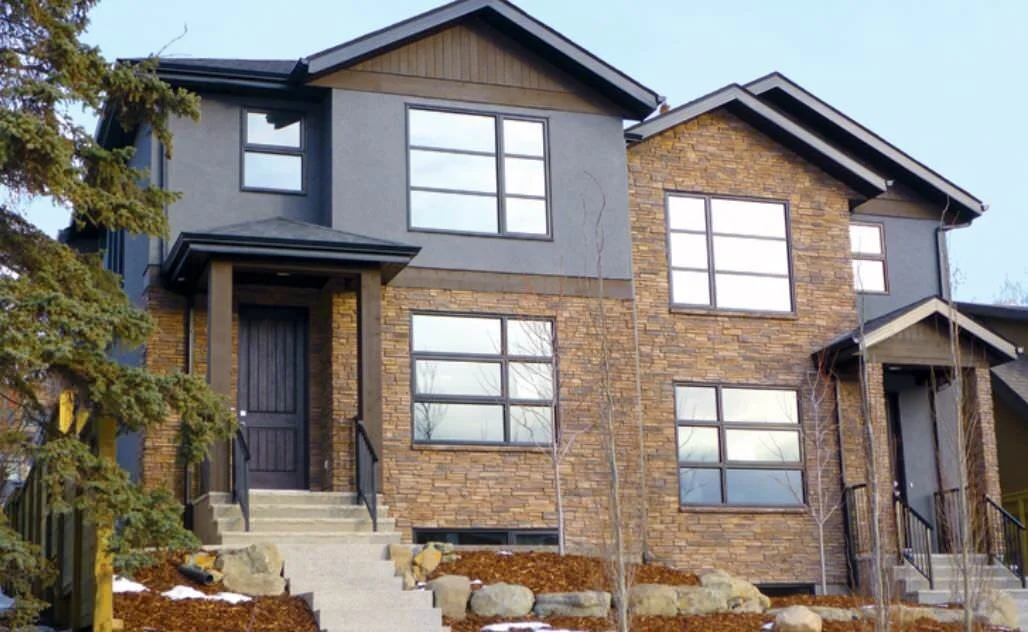The Pros &amp; Cons of Stone Veneer