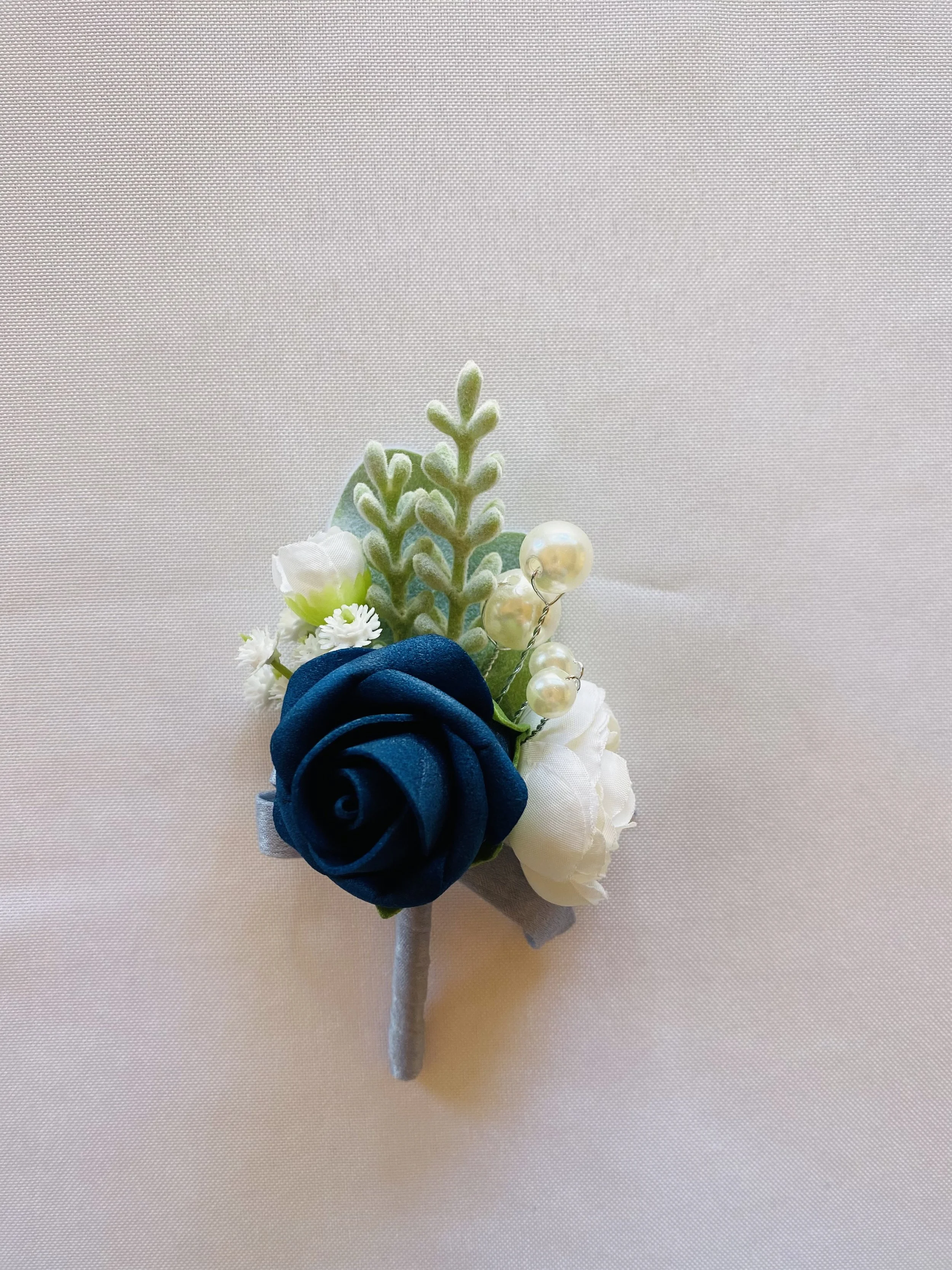 BOUTONNIERES In Navy - Rental Cost $7