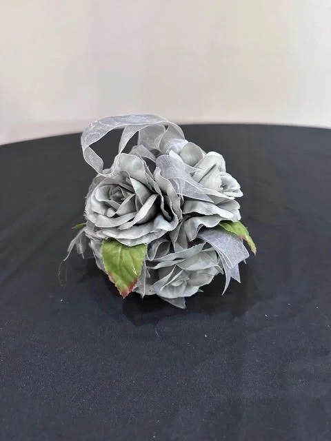 Silver rose ball (INDOOR USE ONLY)