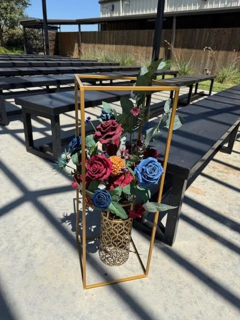 PRE-ARRANGED OUTDOOR FLOWER ARRANGEMENT NAVY & BURGUNDY~ Rental Cost $30