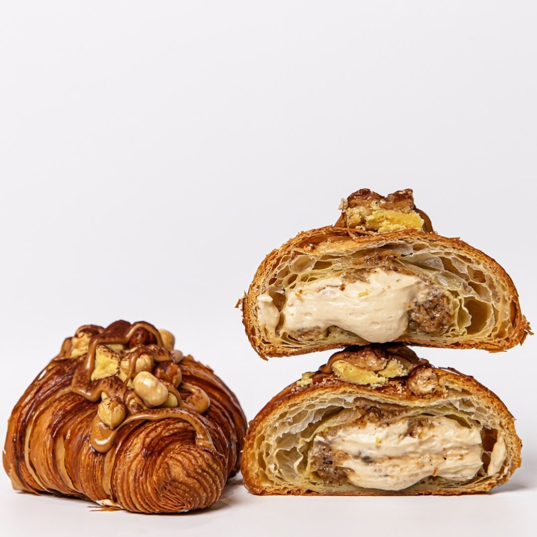 Kickstart April with Threefold Pastry&rsquo;s monthly specials!⁣⁣
⁣⁣
1. Hazelnut Pudding Croissant⁣⁣
2. Anzac Biscuit Cinnabun⁣⁣
3. Yuzu Passionfruit Meringue Tart⁣⁣
4. Anzac Biscuit⁣⁣
⁣⁣
⁣
Which one will you be trying first? ⁣
⁣⁣
⁣⁣
⁣
#threefoldpast