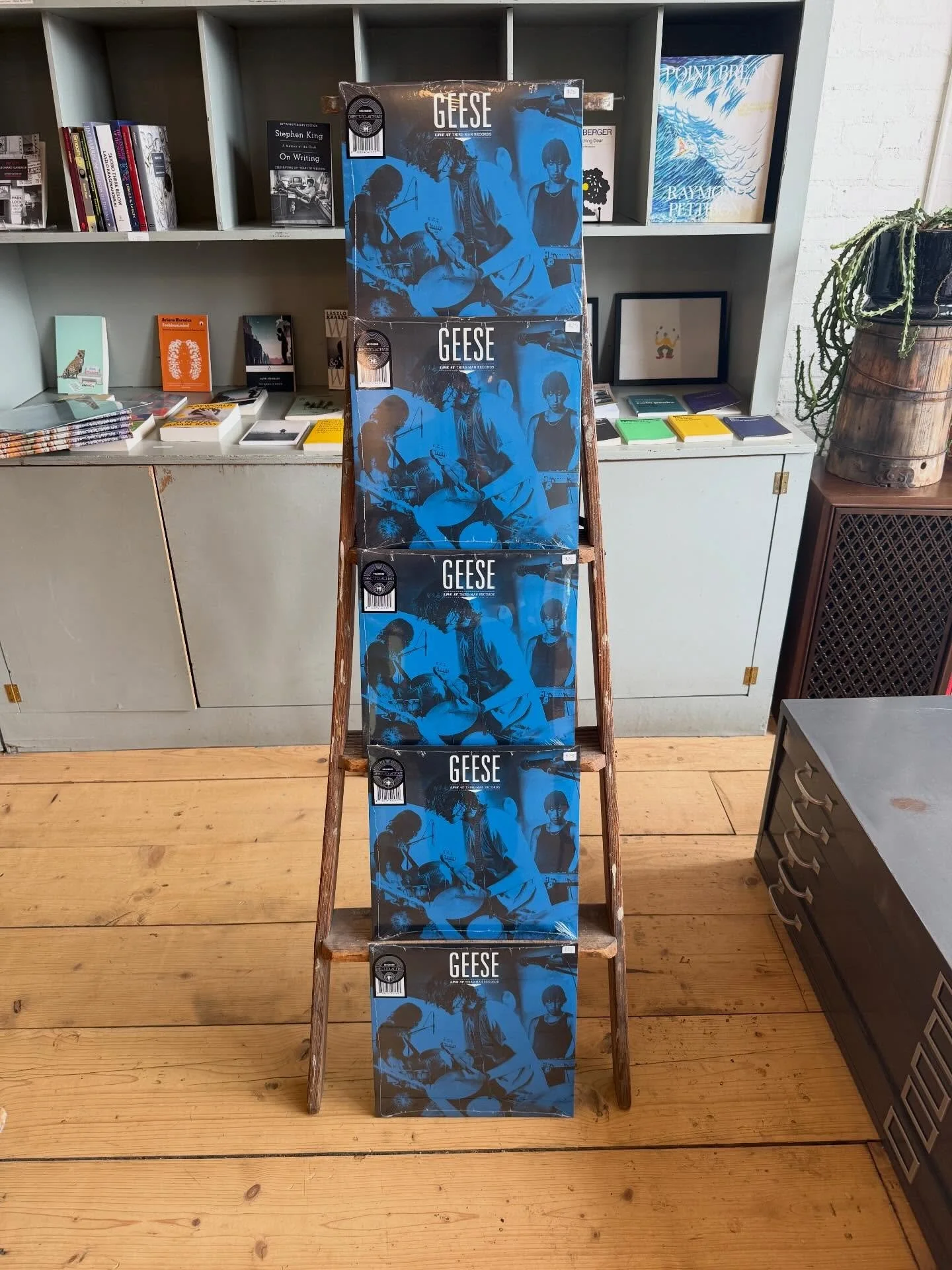 A good day for new releases. New @geesebandnyc live from @thirdmanrecords record and @mitskileaks album have landed. Here 12-6 friends.