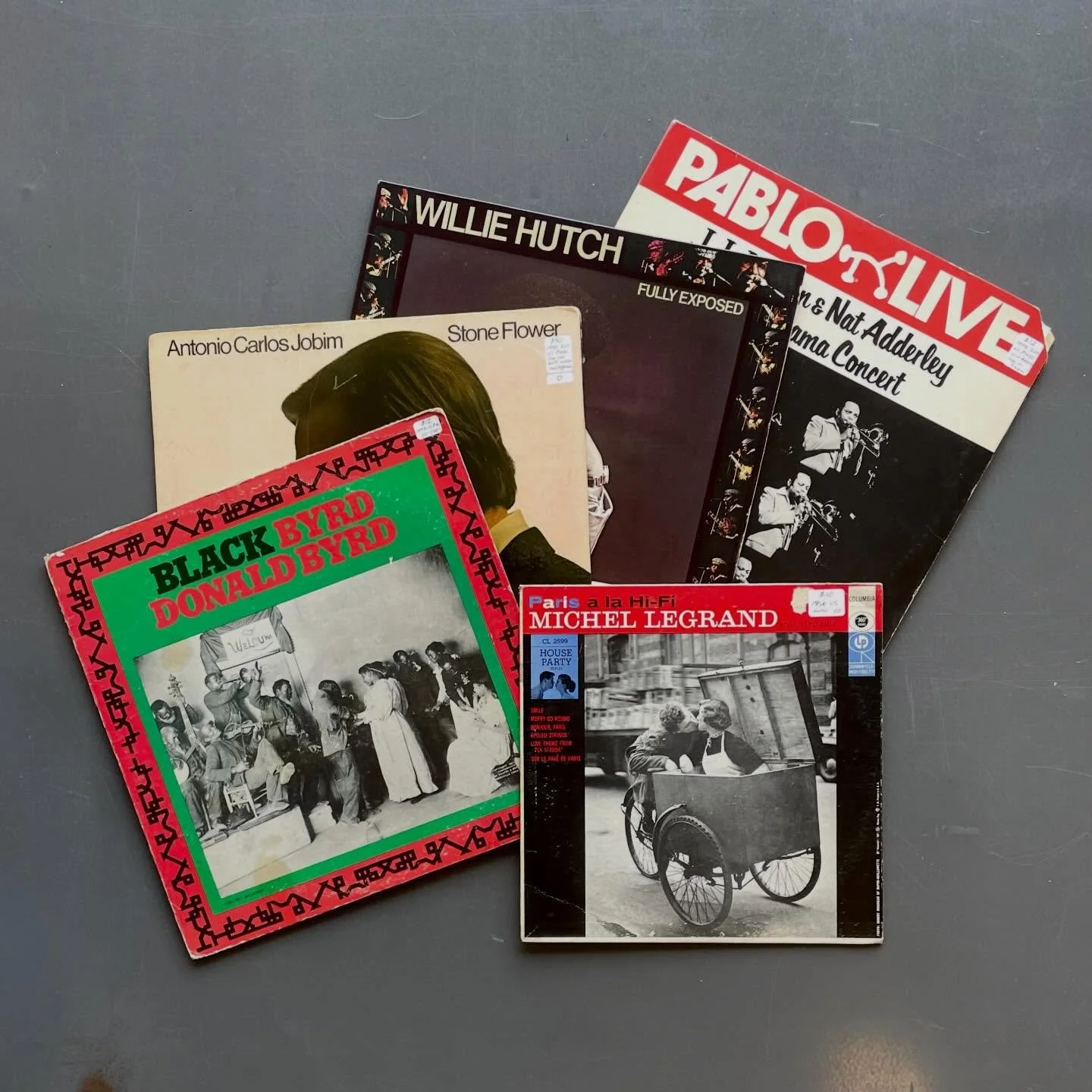 Sunday sounds. Here until 6 friends.