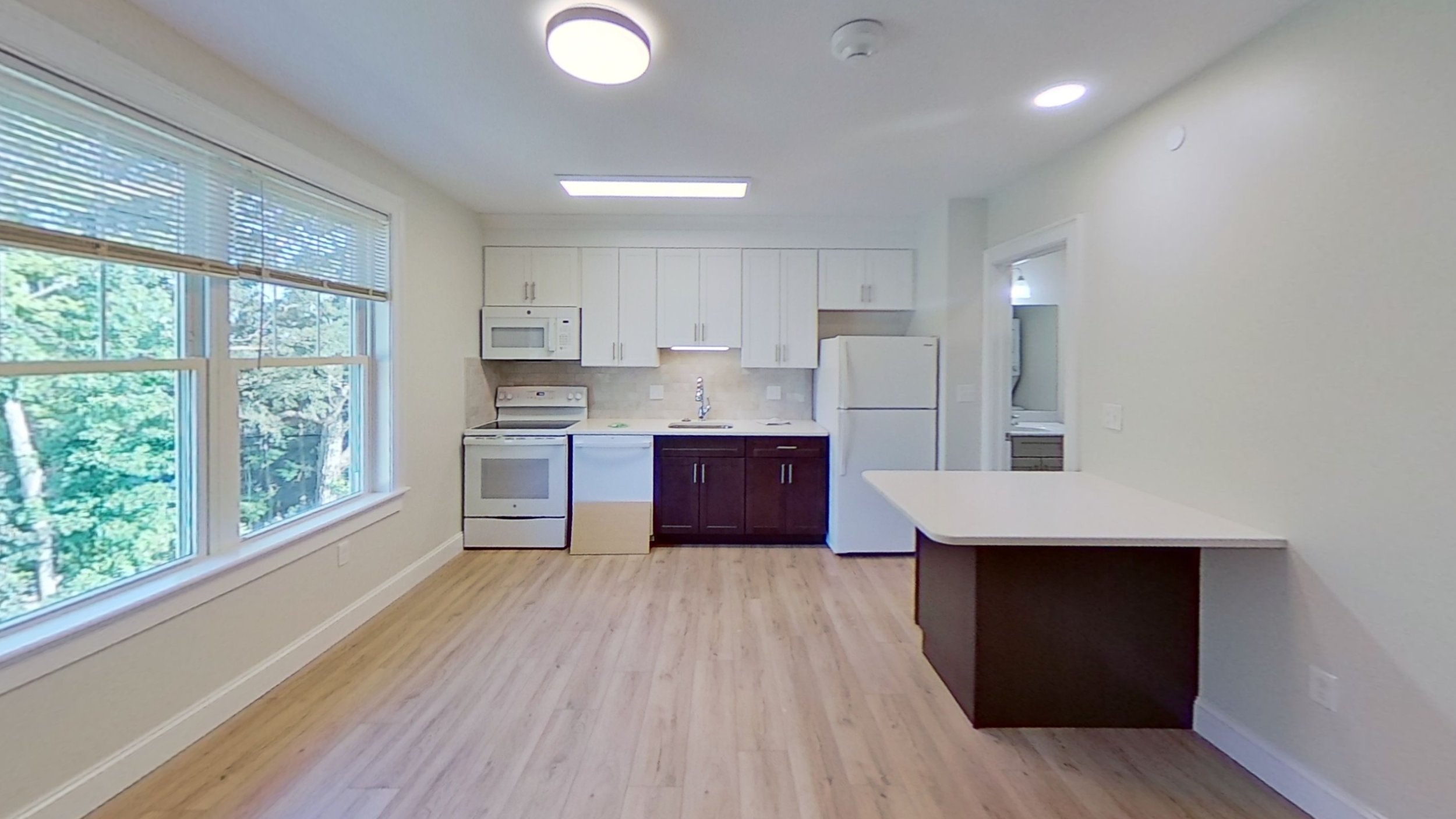K9ixy17aLFw-Kitchen.jpg
