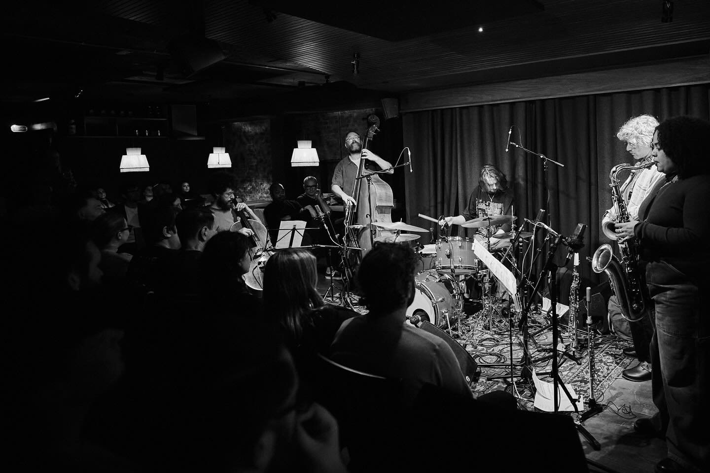 Last Monday in London, @tomskinnermusic and his Voices of Bishara ensemble returned to the scene of the crime @mu.ldn to celebrate the release of their new Live LP. Some nice captures here c/o @andrebaumecker .