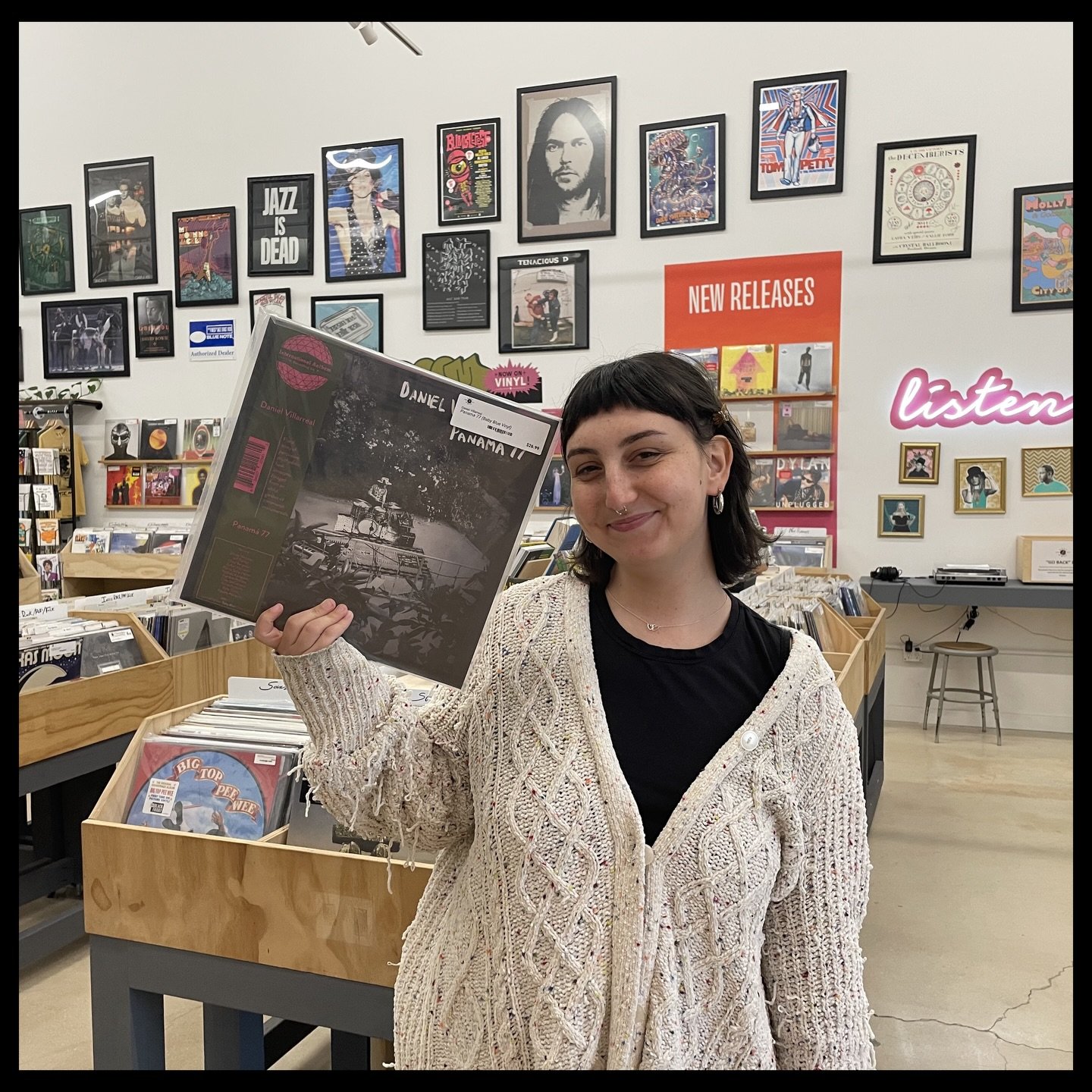 BACK IN PRINT and on NEW LTD EDITION BABY BLUE COLOR VINYL: 𝗗𝗮𝗻𝗶𝗲𝗹 𝗩𝗶𝗹𝗹𝗮𝗿𝗿𝗲𝗮𝗹&rsquo;s 2022 IARC debut 𝙋𝙖𝙣𝙖𝙢&aacute; 77 !!!

A vibrant and verdant suite of multi-textural, jazz-laced psychedelic instrumental folk-funk, Panam&aacut