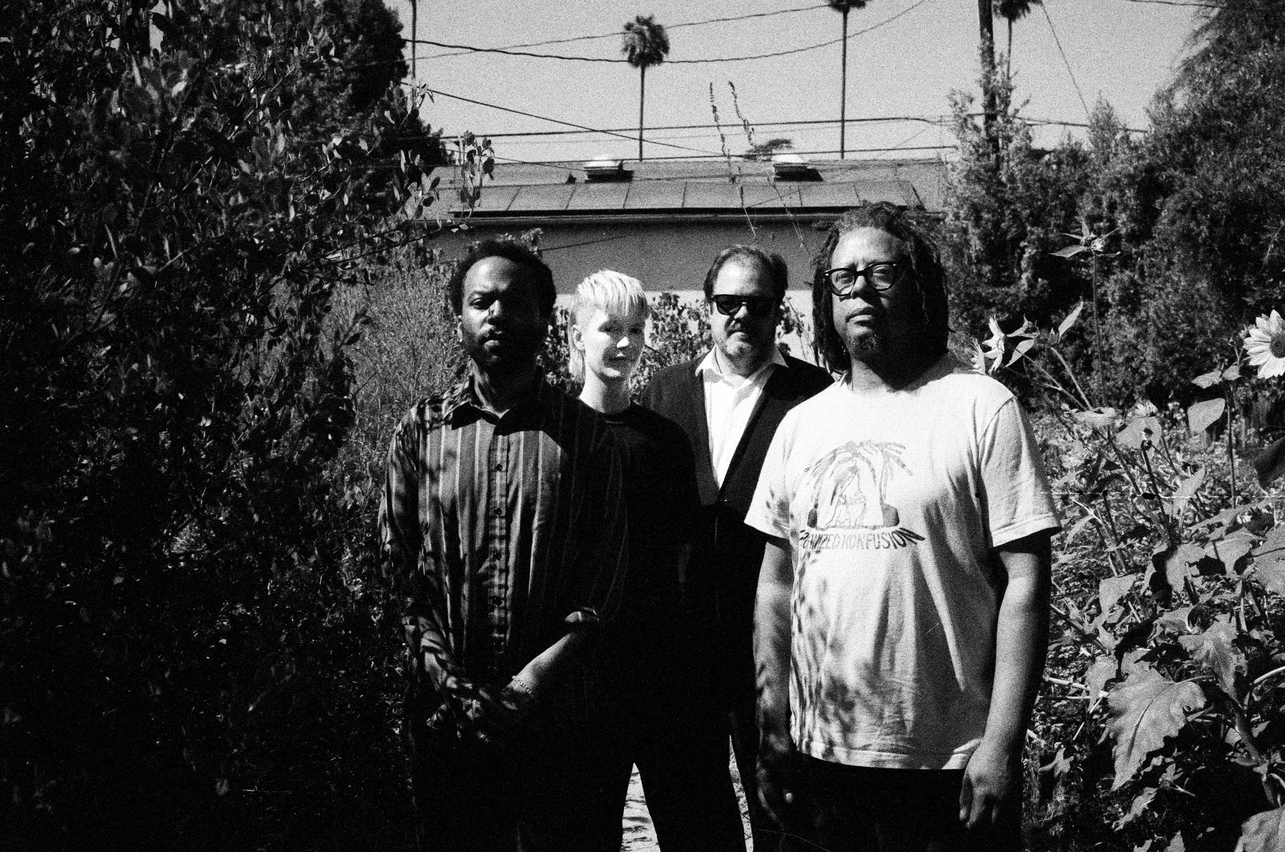 lead photo by Sam Lee 1 b_w.jpg