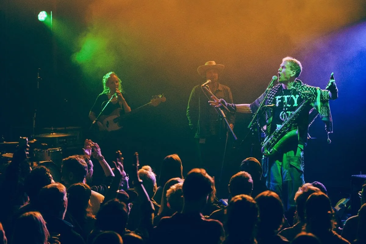 Alabaster DePlume by Andrea Terzuoli.jpg