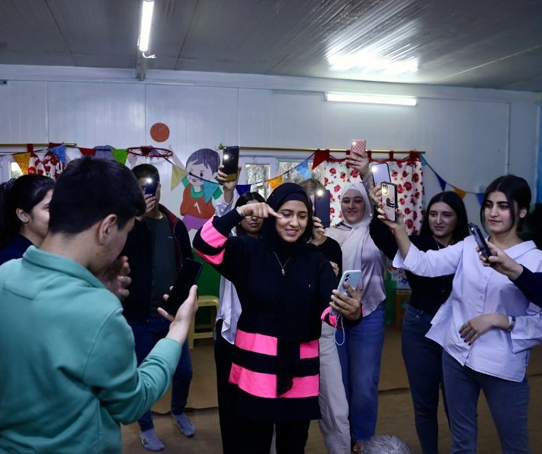 Two weeks ago we launched Voice Notes at @space21sound in Sulaymaniyah, in Iraqi Kurdistan, and experienced the power of creativity and resilience as young voices came alive through live performances of their Voice Notes.

✨Join us from April 18th un