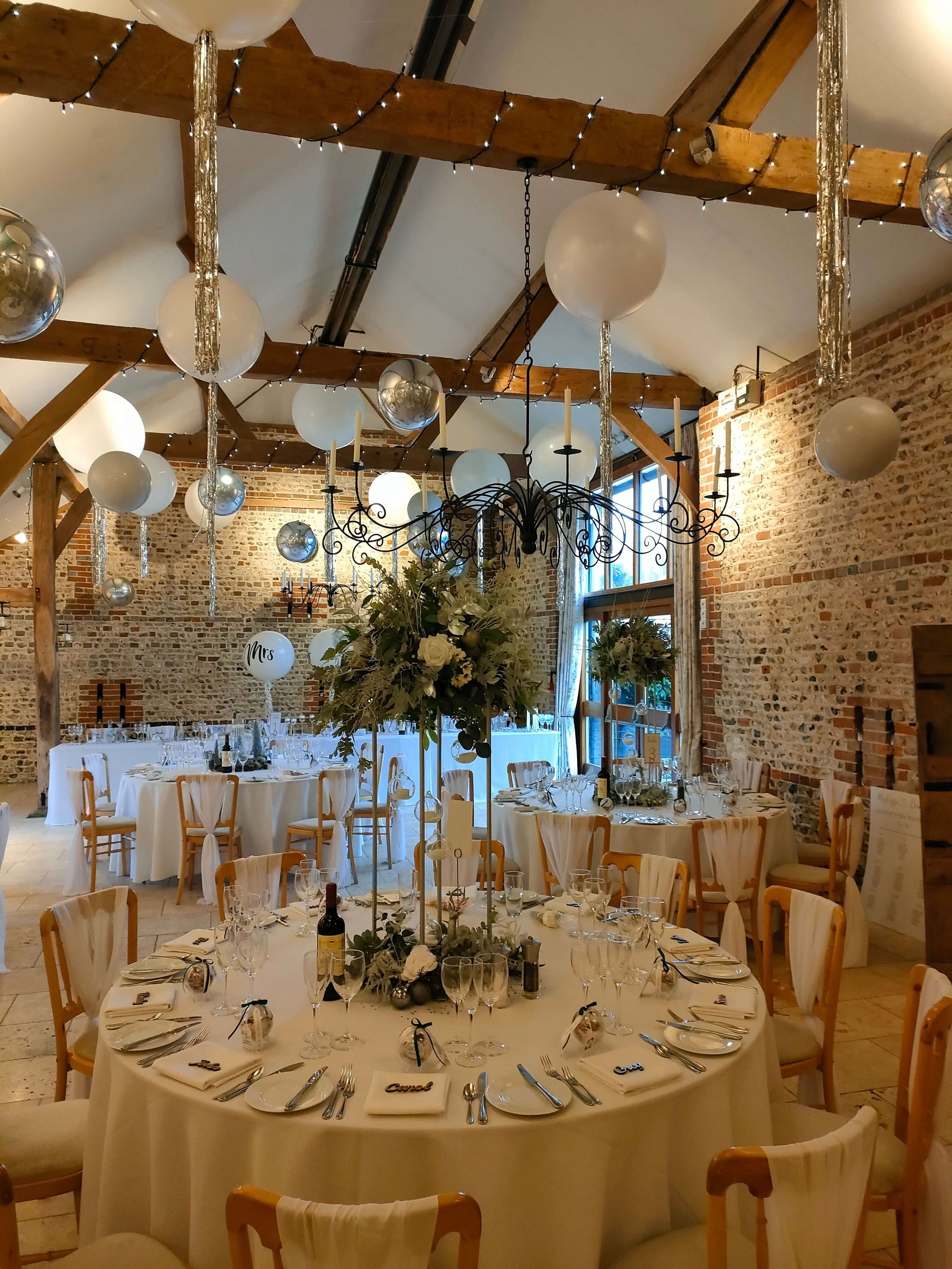 ceiling_decor_wedding_balloon_lantern_upwalthambarns_winterwedding