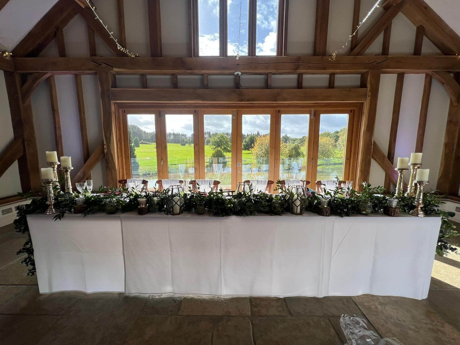 Top_table_wedding_brookfield_barn_sussex.jpg