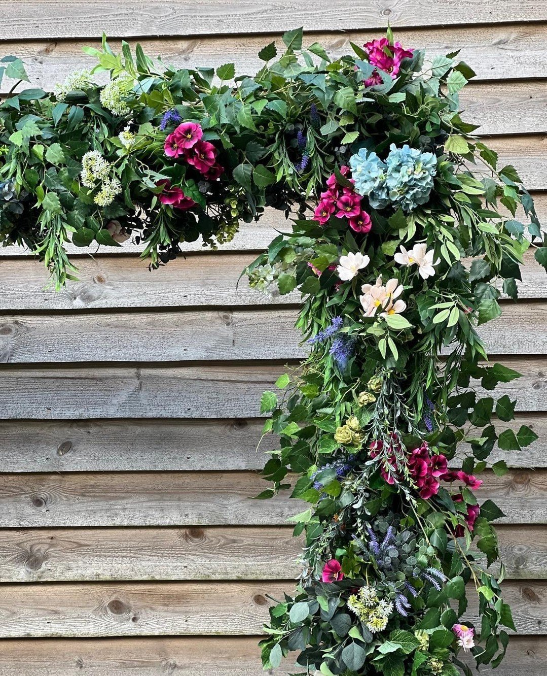 These colours! And would you believe these are faux florals? Have you considered this cheaper alternative to real flowers at your wedding or event.⁠
⁠
Get in contact or head to our website to see more of our work.⁠
⁠
⁠
#luxurywedding #modernbride #re