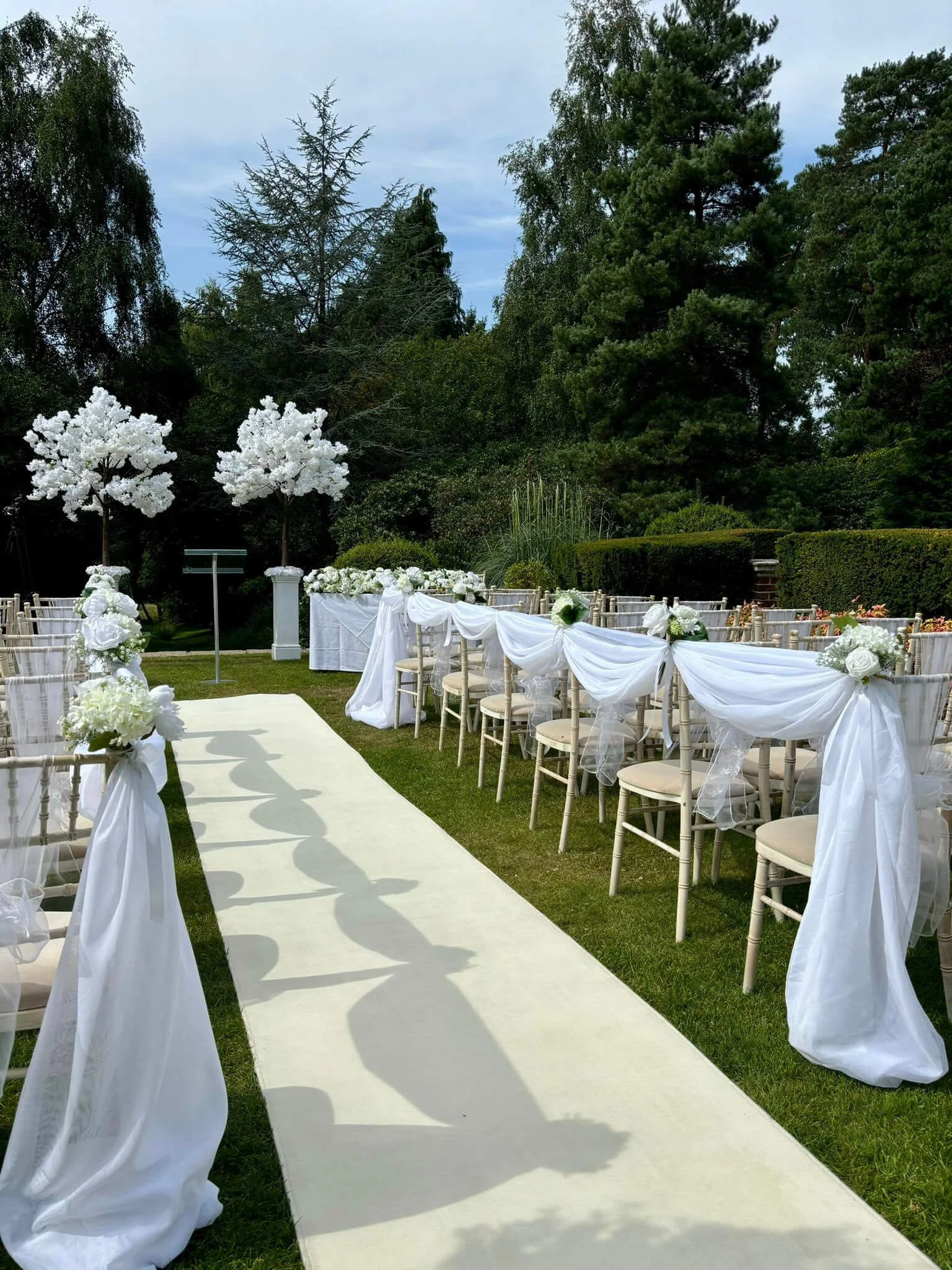 Cream Aisle runner 10m x 1m — Default — J.3
