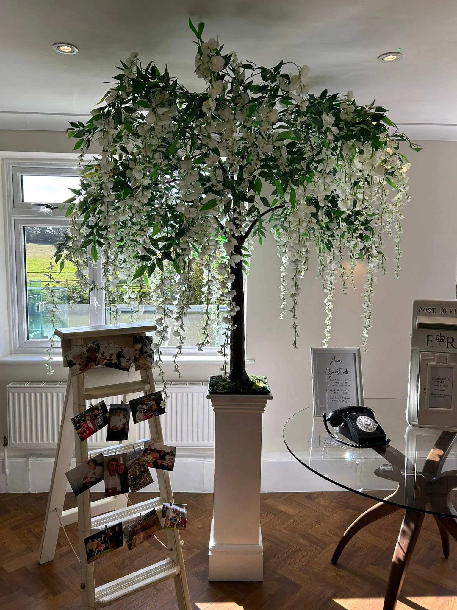 Wisteria Tree Centrepiece — Default