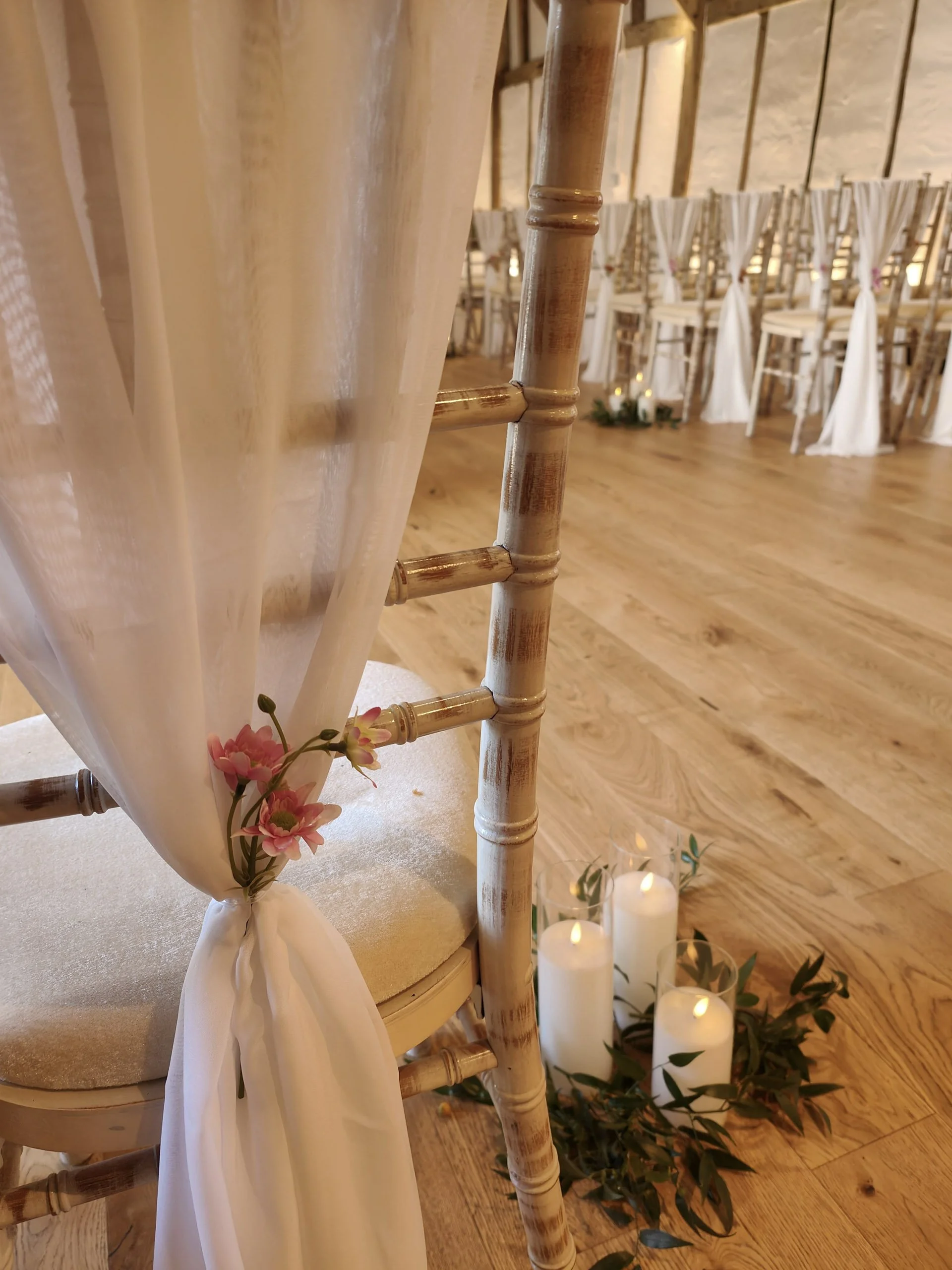 Clear Cylinder LED White Candle - Medium 17cm high x 7 cm diam, available to hire for your wedding or event