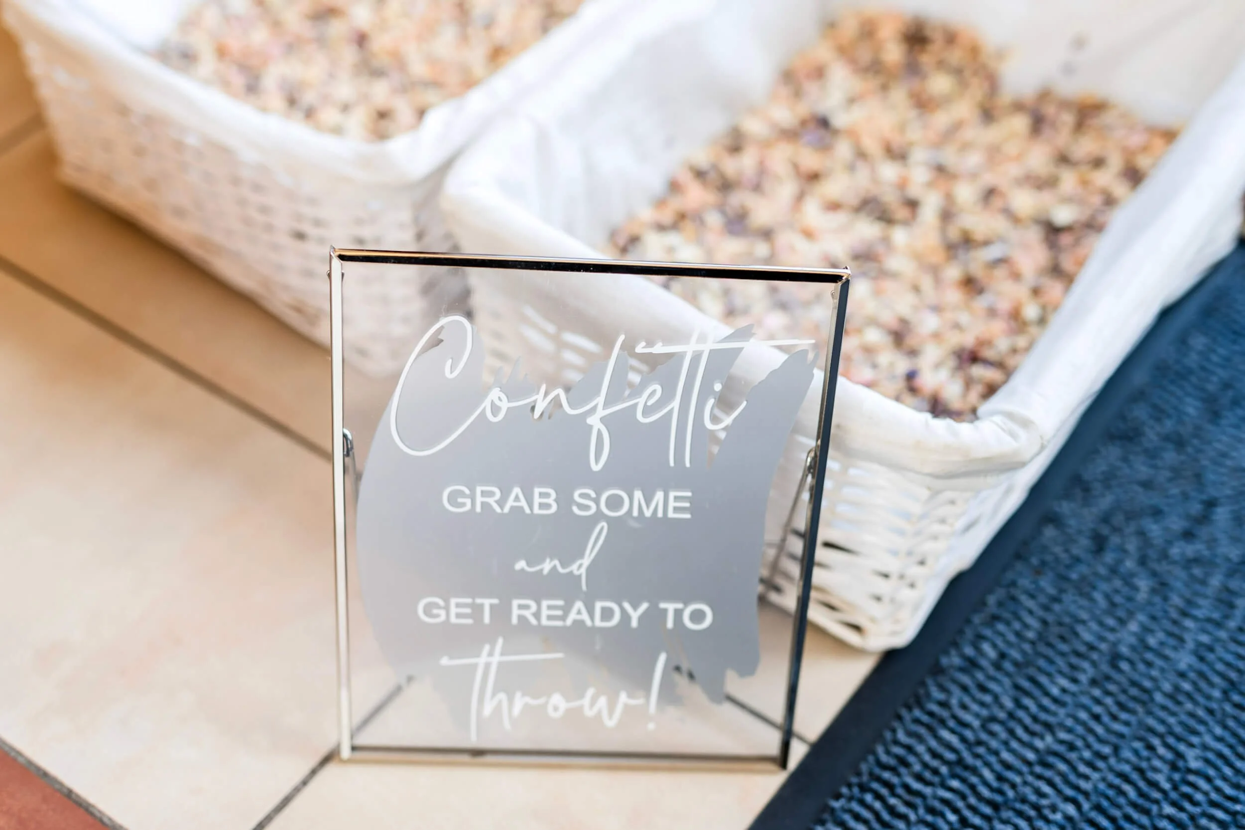 Grab Confetti Station - 100 Guests