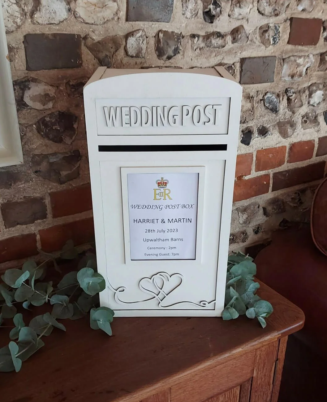 White Wooden Post/Cards Box