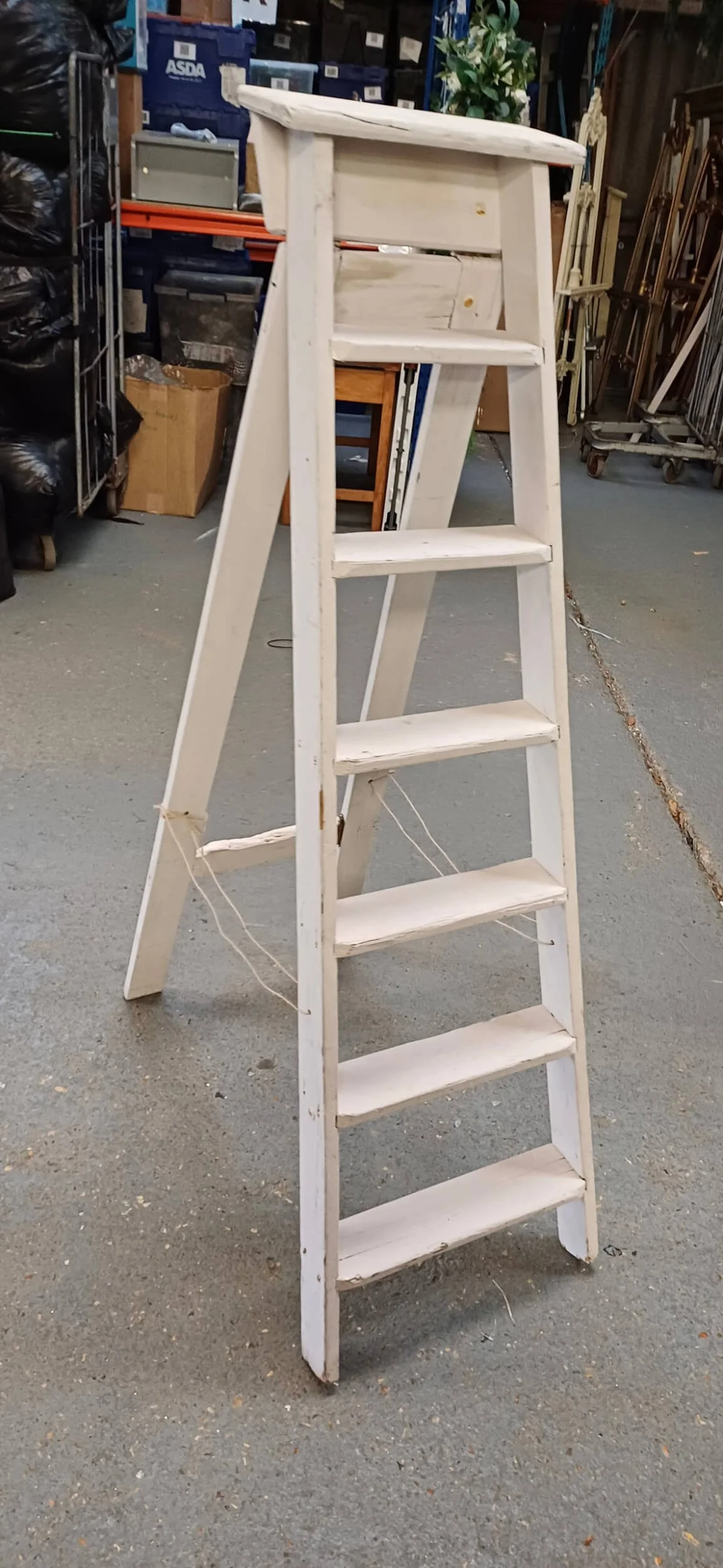 Step Ladder - Large - Cream