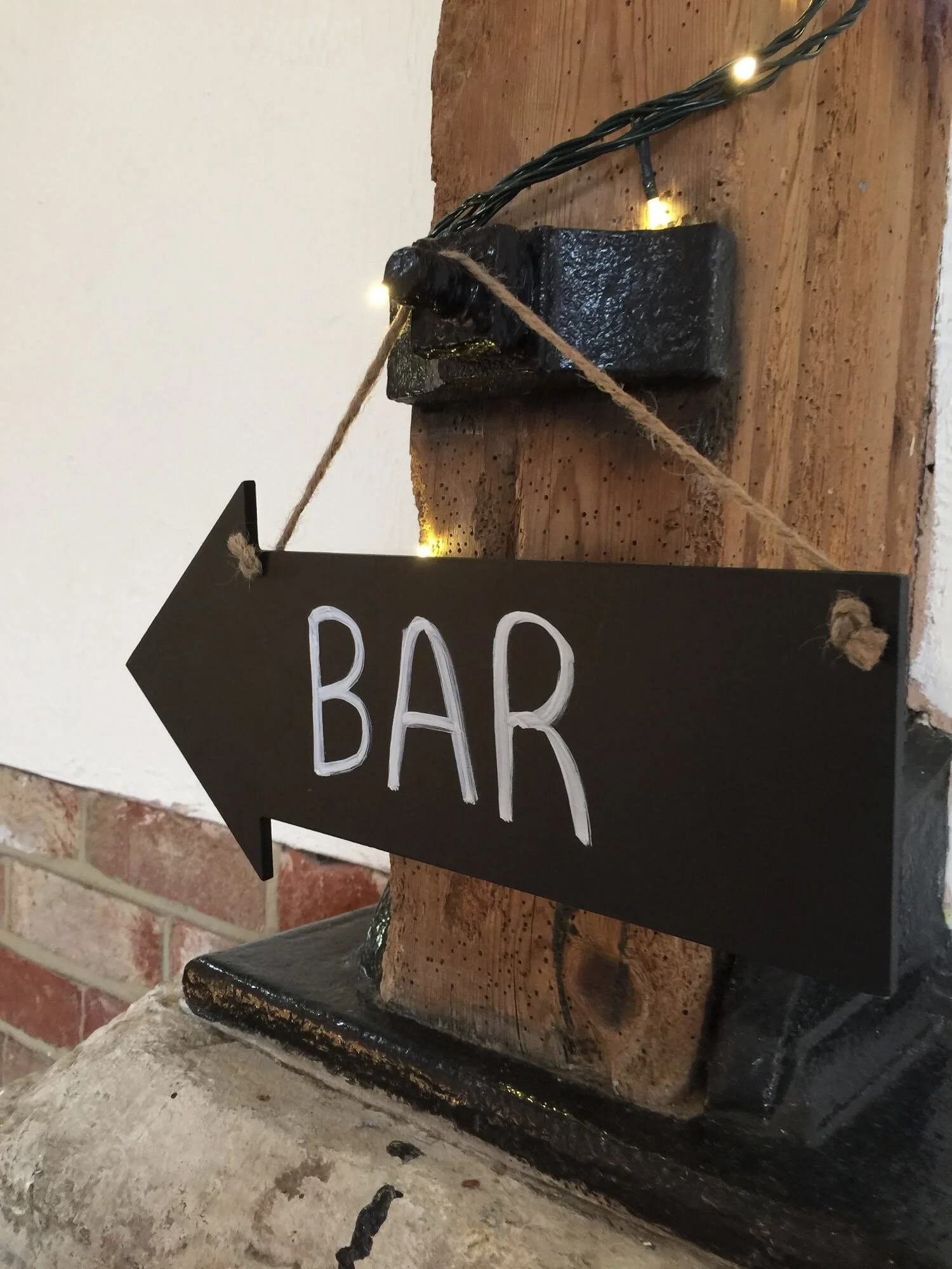Chalkboard Arrows - 50cm x 10cm - events and wedding hire Sussex, Surrey, Kent and Hampshire