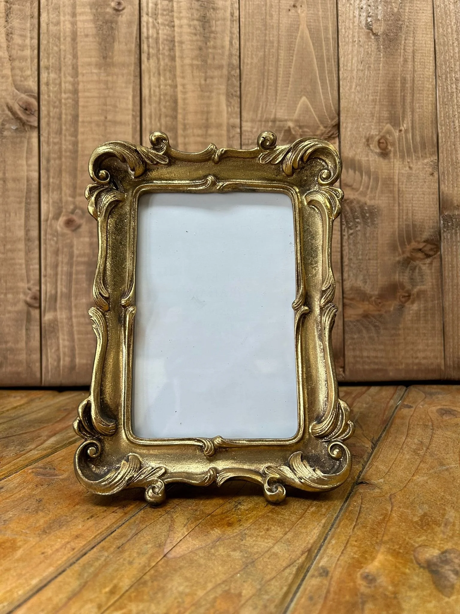 gold frame ornate hire.jpg