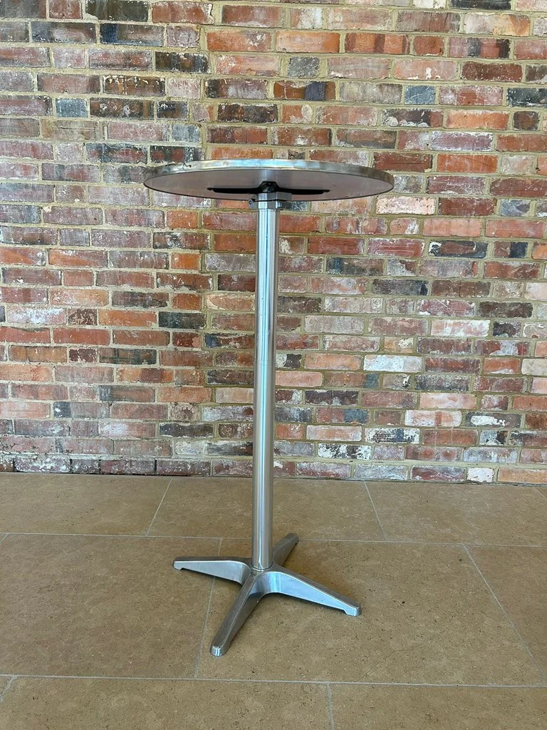 poseur table.jpg