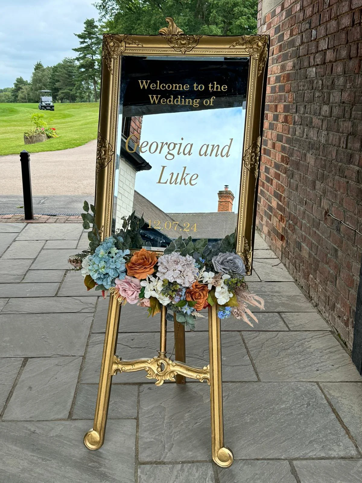 Personalised_welcome_mirror_sign_wedding_event_sussex (2).jpg