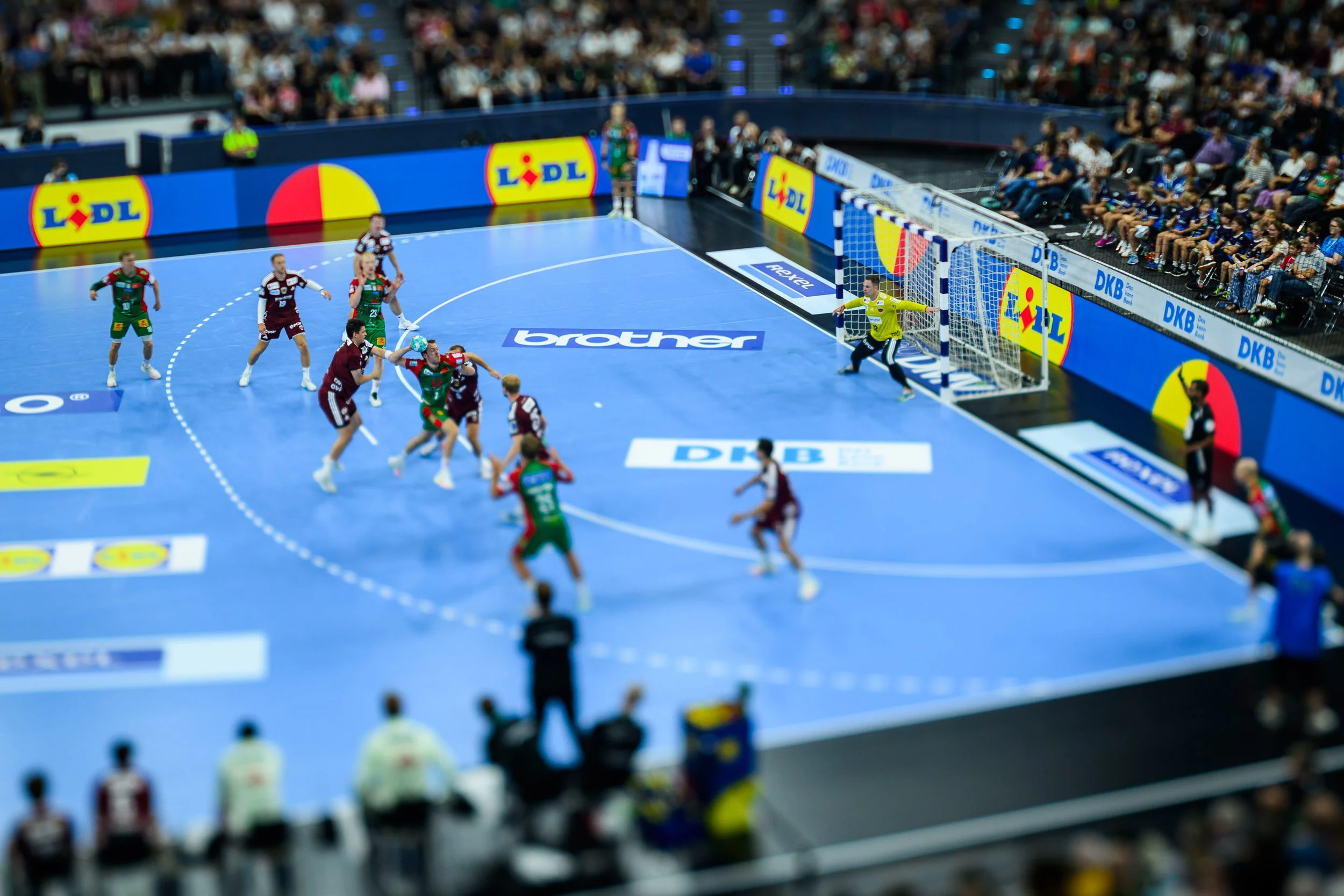 Fotograf für Sponsoren beim Rexel Handball Supercup 2026 in München