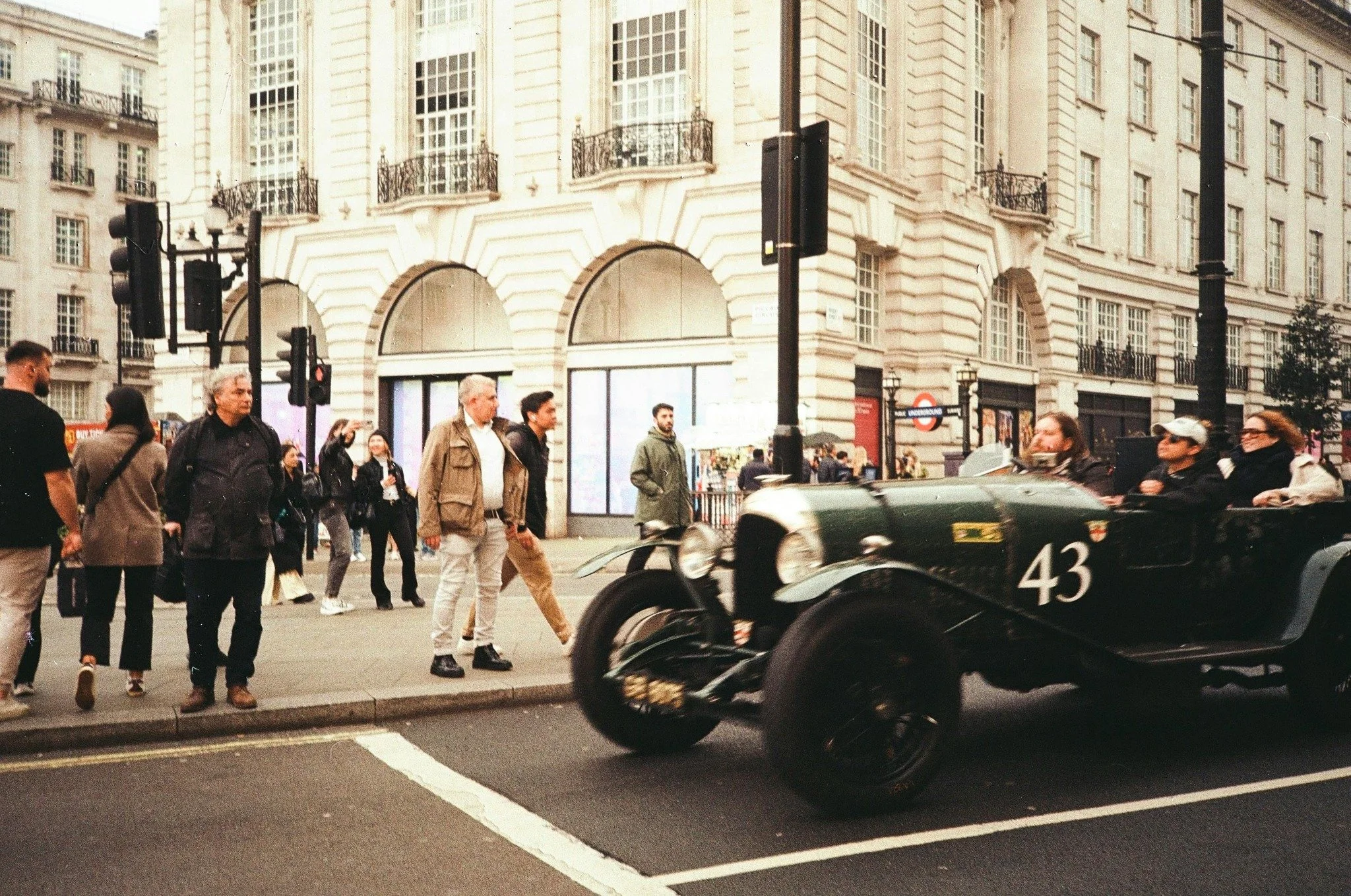Where history, culture and modern London meet. #botiquehotel #vistlondon #victoryhouse #leicestersquare