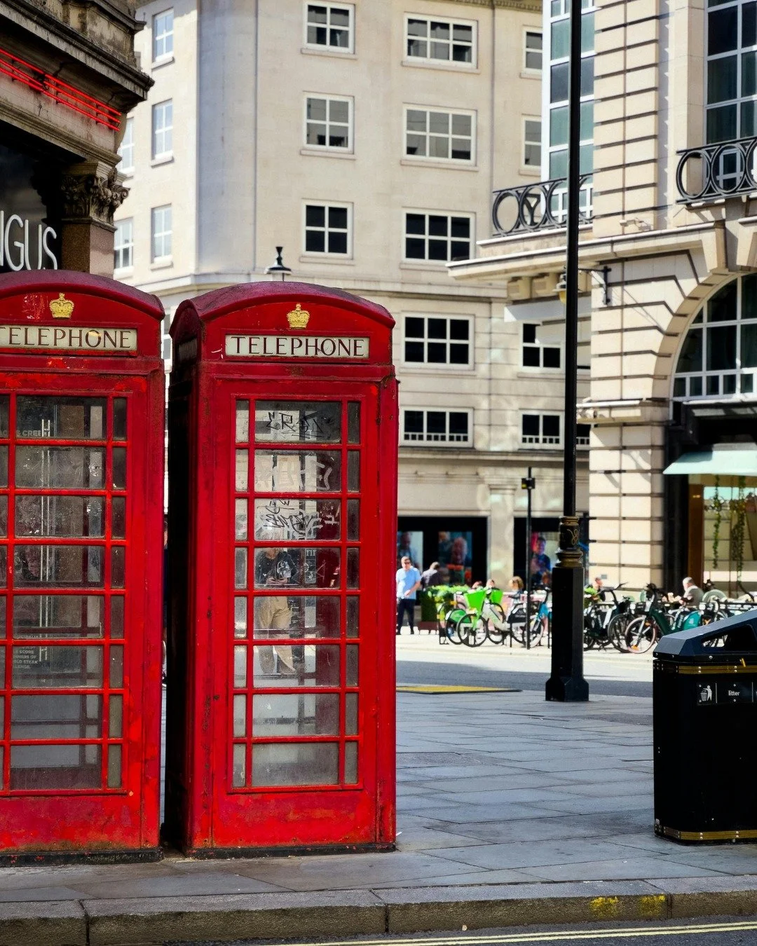 From historic streets to elegant stays. #vistlondon #botiquehotel #victoryhouse #leicestersquare