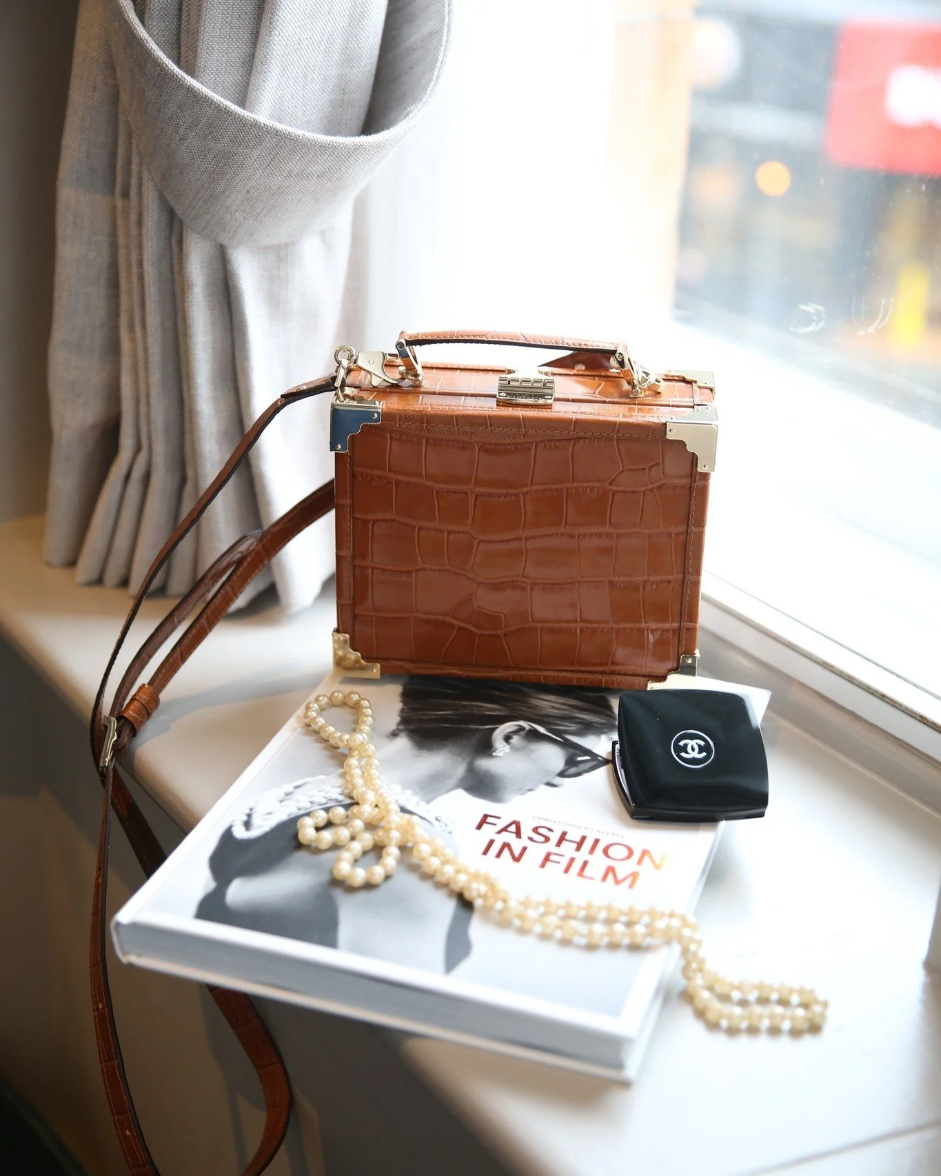 Getting red carpet ready in your room with a view.

To find out more, simply click on the link in our bio.

#visitlondon #victoryhouse #leicestersquare #boutiquehotel