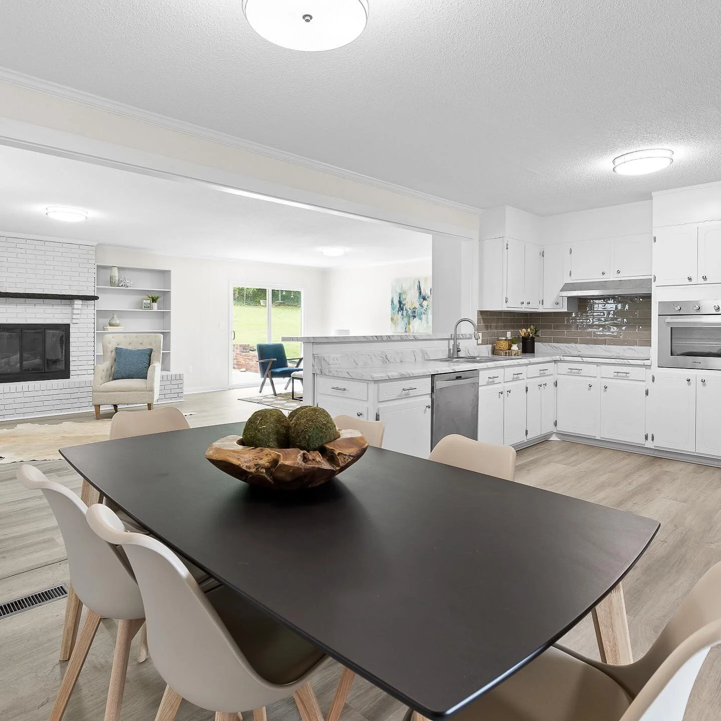 Listing of the week! Come see this beautiful one level home in East Brainerd. 3 bedrooms and 1.5 bathrooms with 1,656 sqft. Large open living areas and all newly renovated. 6502 Pine Manor Drive. Schedule your own private showing today!