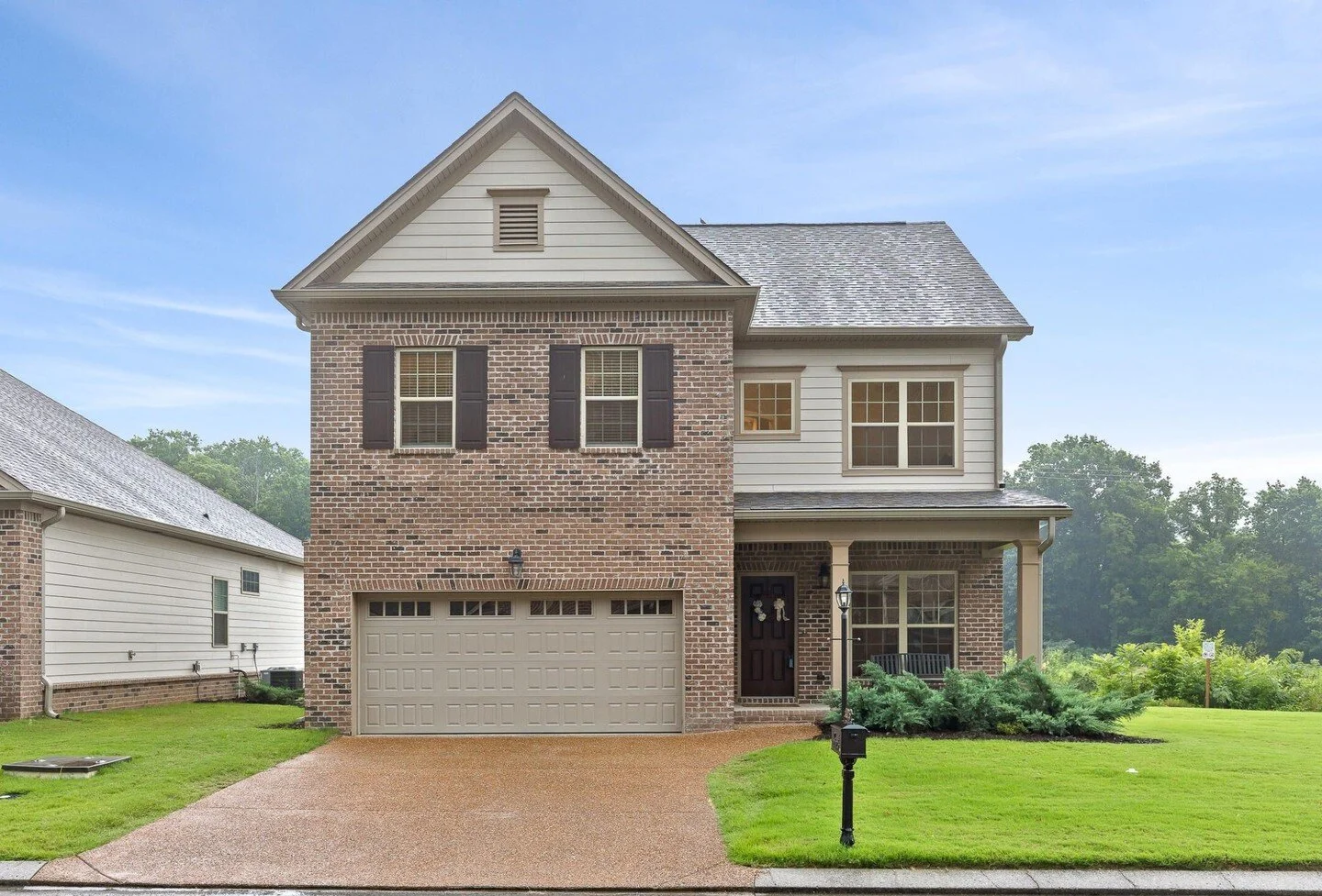 Listing of the week!
4026 Day Lily Tr
This 3-bed 3-bath Beauty sits conveniently at the Base of Signal Mountain. This home features a beautiful open concept kitchen with granite countertops, a home office, and a bonus room that can be used as a pla