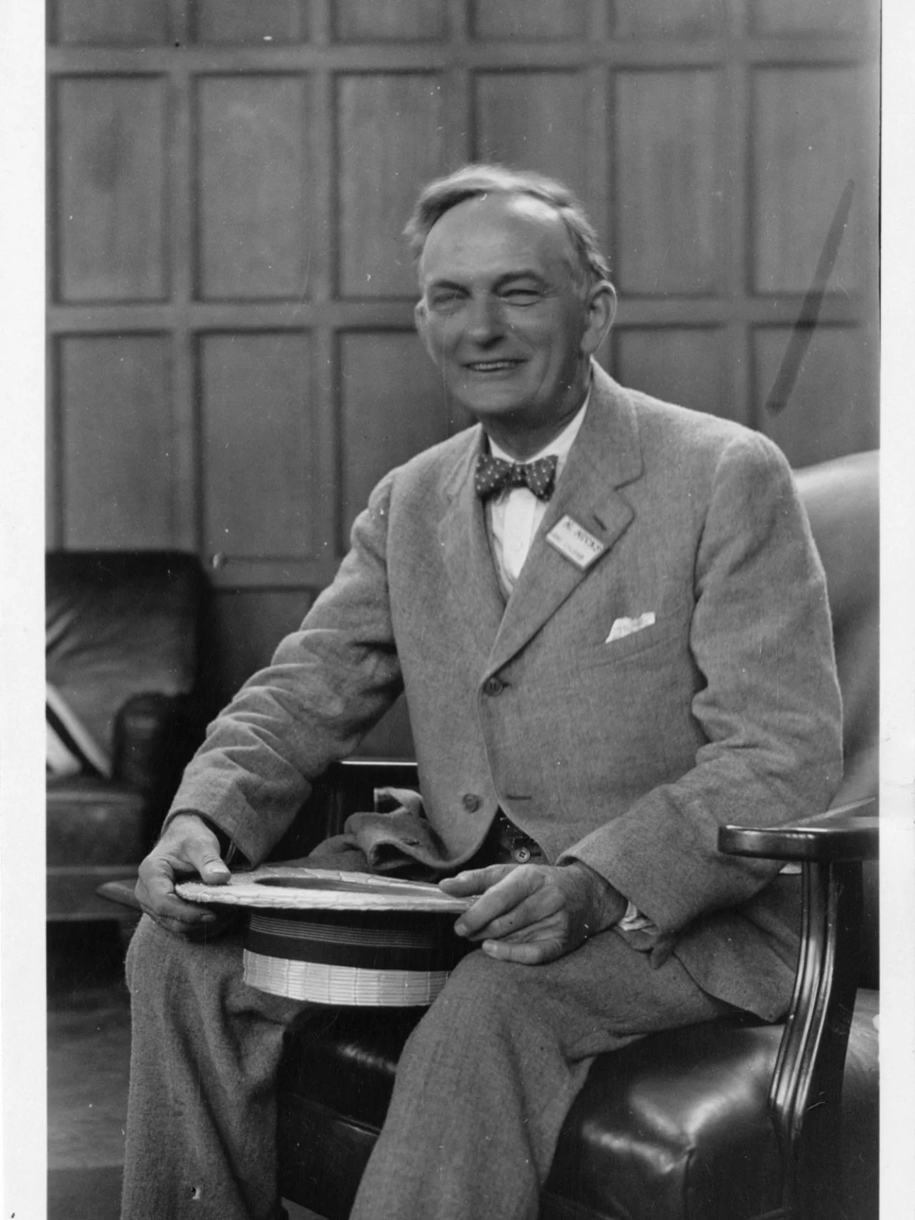 Trying to keep yourself occupied while you wait for the plows to make their way down your street? ❄️ We&rsquo;ve got you covered.

Head over to our website to read a research piece by Joe Verstandig&mdash;the story of Henry Hicks and how the &lsquo;H