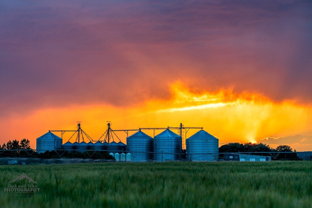 We are currently printing a run of some of our favorite Idaho storm chasing series to be displayed in Eastern Idaho. While we are getting these printed I wanted to give y'all the opportunity to preorder now! DM me to order. 

#easternidaho #prints #l