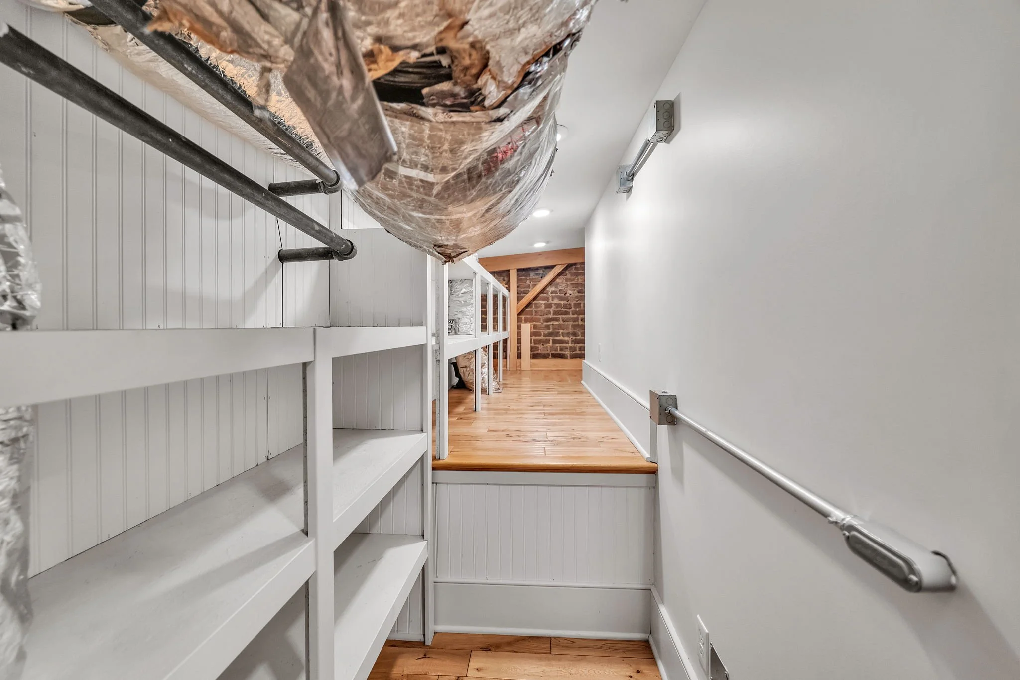 40-web-or-mls-170-e-main-st.jpg