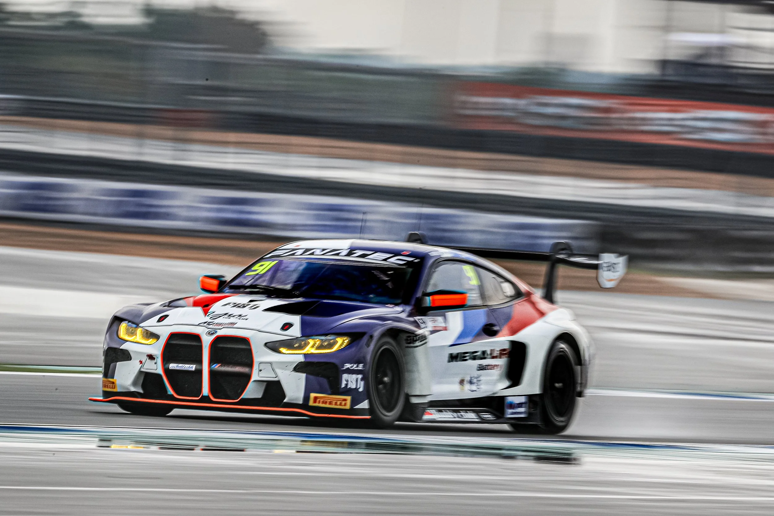  NOTE :No permission, either express or implied, is granted for the electronic transmission, storage, retrieval, or printing of the photographs.No parties/individuals viewing this image may otherwise copy, modify, publish, transmit, or distributethe 