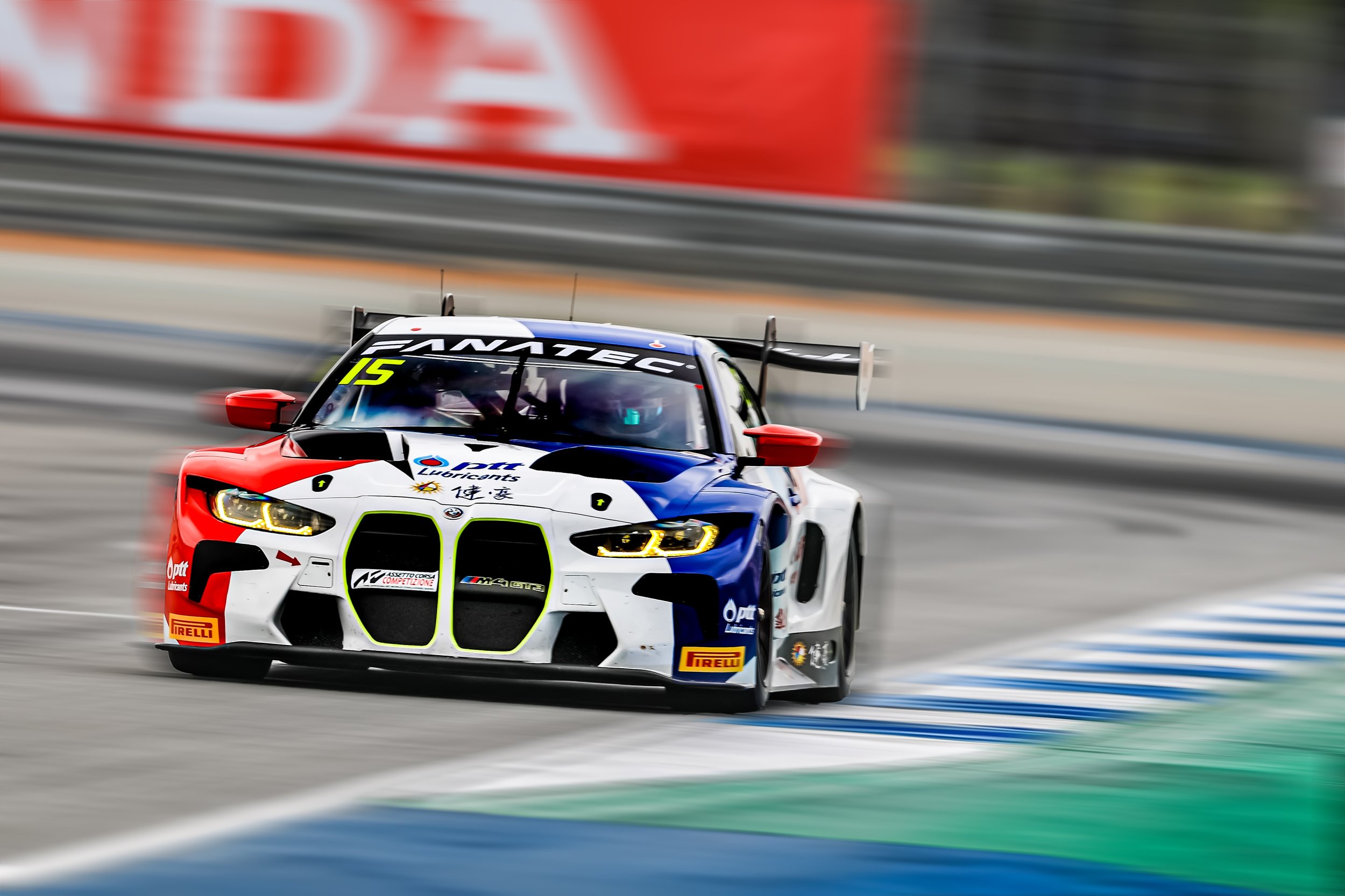  NOTE :No permission, either express or implied, is granted for the electronic transmission, storage, retrieval, or printing of the photographs.No parties/individuals viewing this image may otherwise copy, modify, publish, transmit, or distributethe 