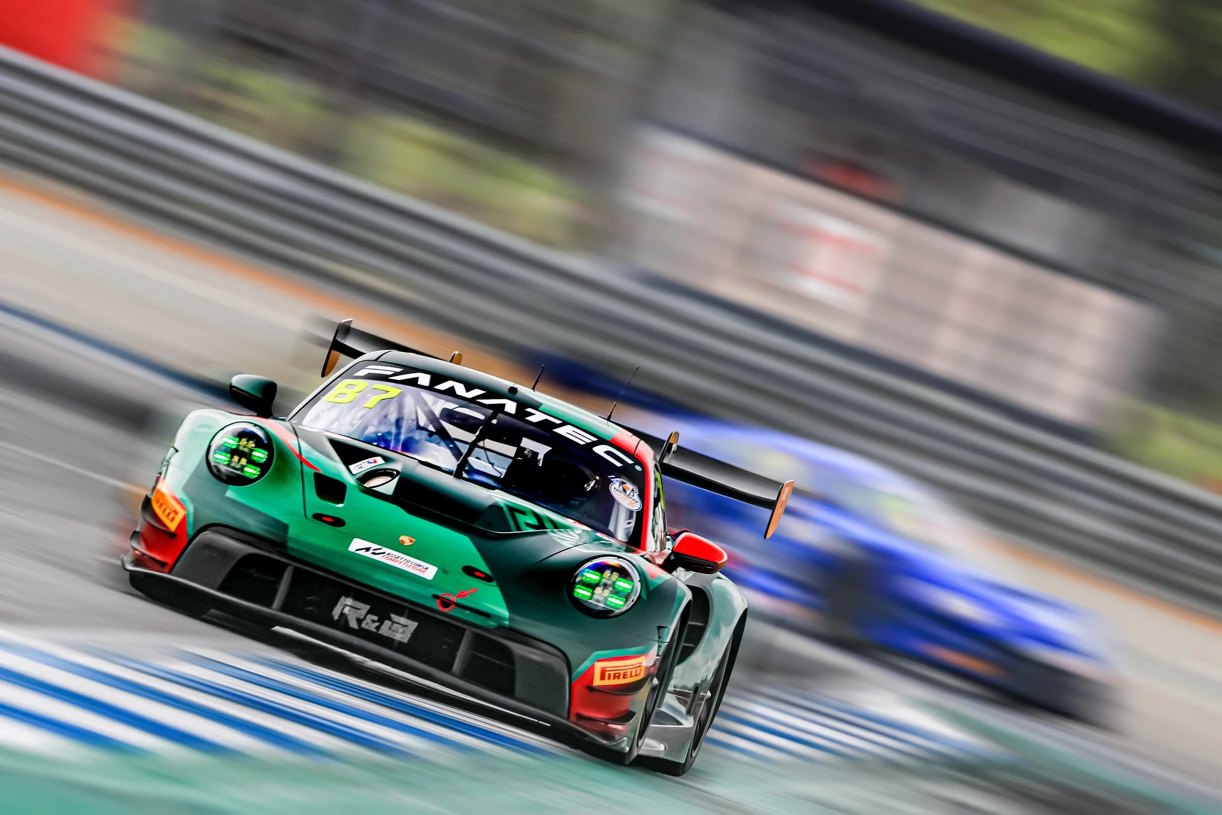  NOTE :No permission, either express or implied, is granted for the electronic transmission, storage, retrieval, or printing of the photographs.No parties/individuals viewing this image may otherwise copy, modify, publish, transmit, or distributethe 