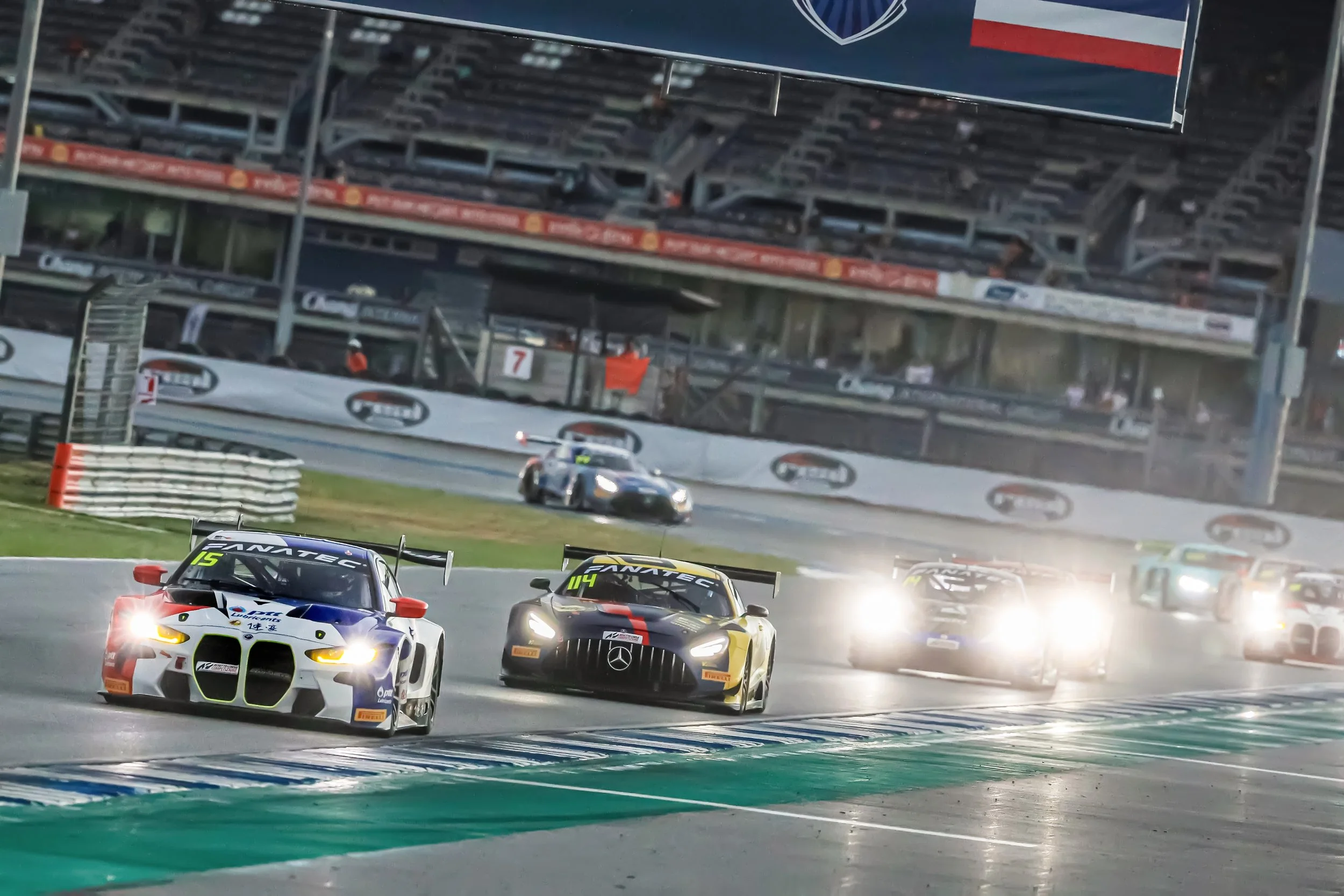  NOTE :No permission, either express or implied, is granted for the electronic transmission, storage, retrieval, or printing of the photographs.No parties/individuals viewing this image may otherwise copy, modify, publish, transmit, or distributethe 