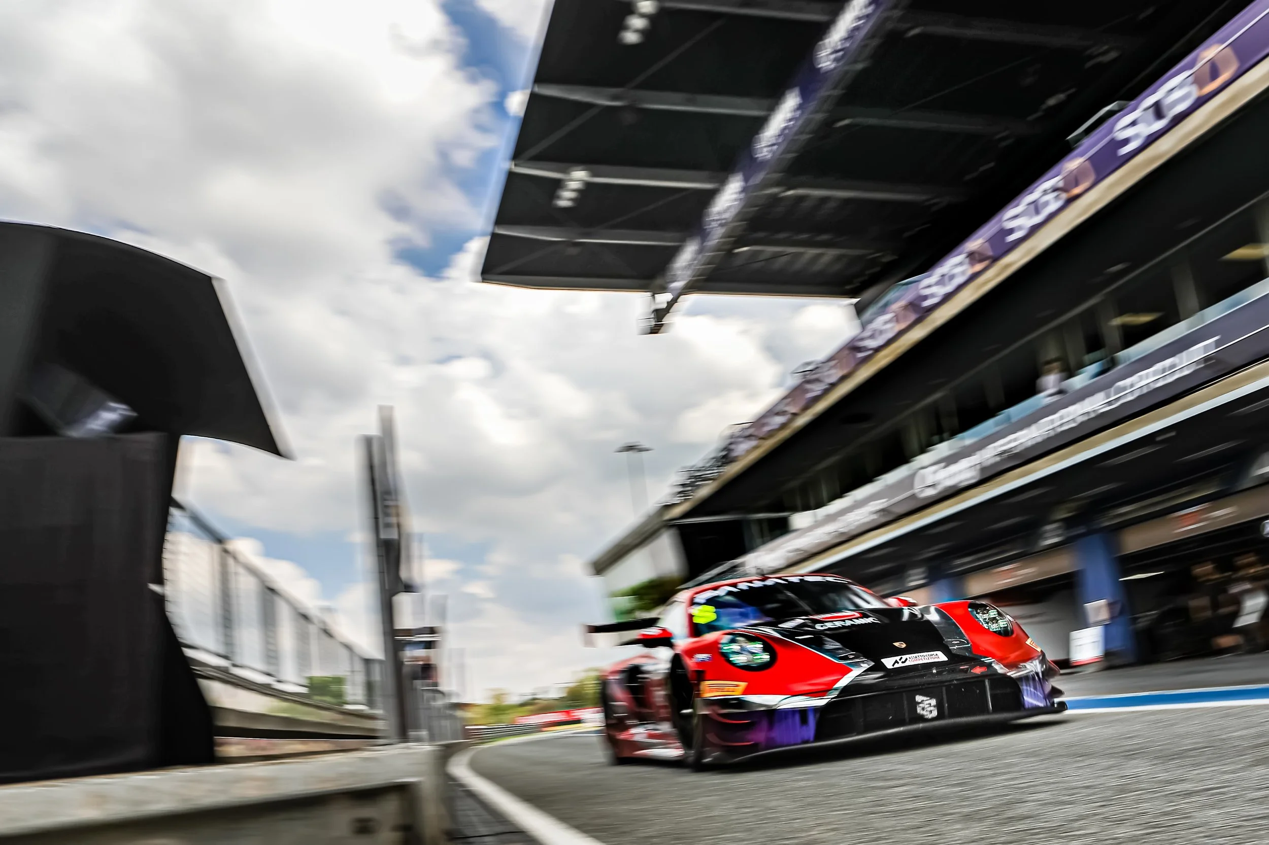  NOTE :No permission, either express or implied, is granted for the electronic transmission, storage, retrieval, or printing of the photographs.No parties/individuals viewing this image may otherwise copy, modify, publish, transmit, or distributethe 