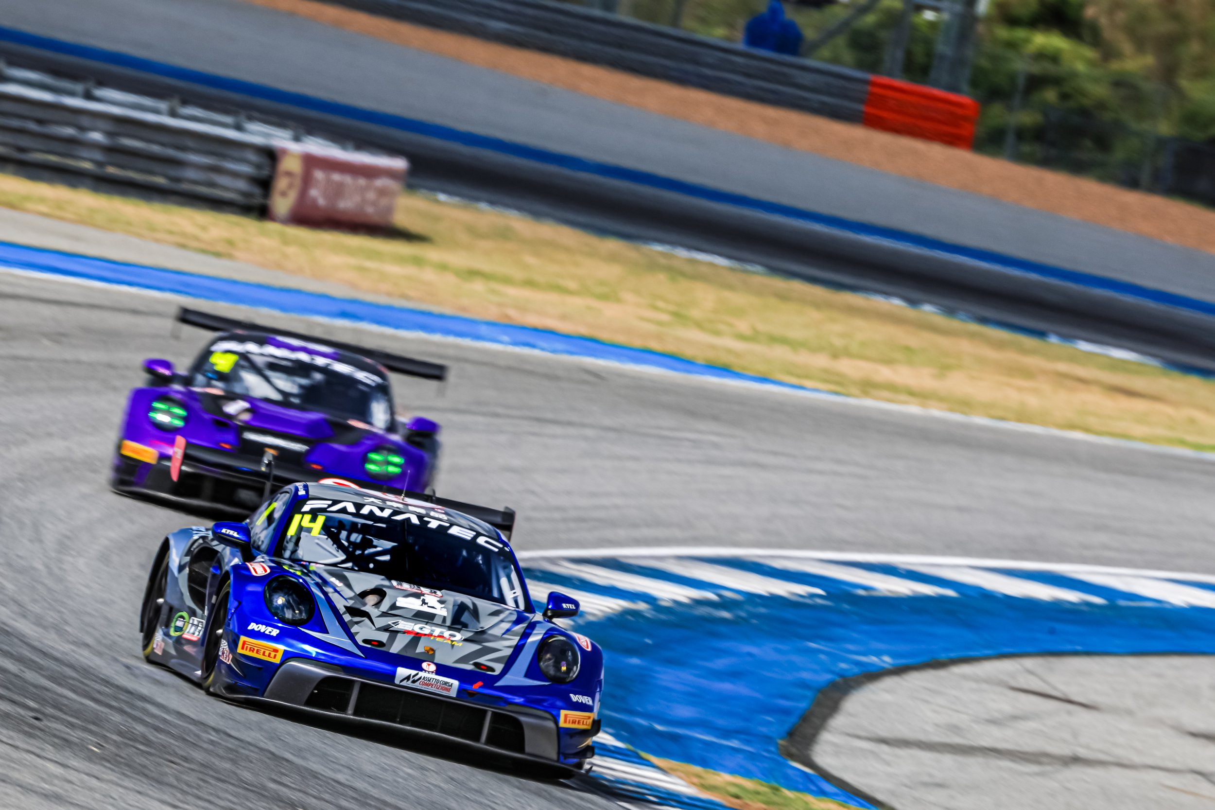  NOTE :No permission, either express or implied, is granted for the electronic transmission, storage, retrieval, or printing of the photographs.No parties/individuals viewing this image may otherwise copy, modify, publish, transmit, or distributethe 