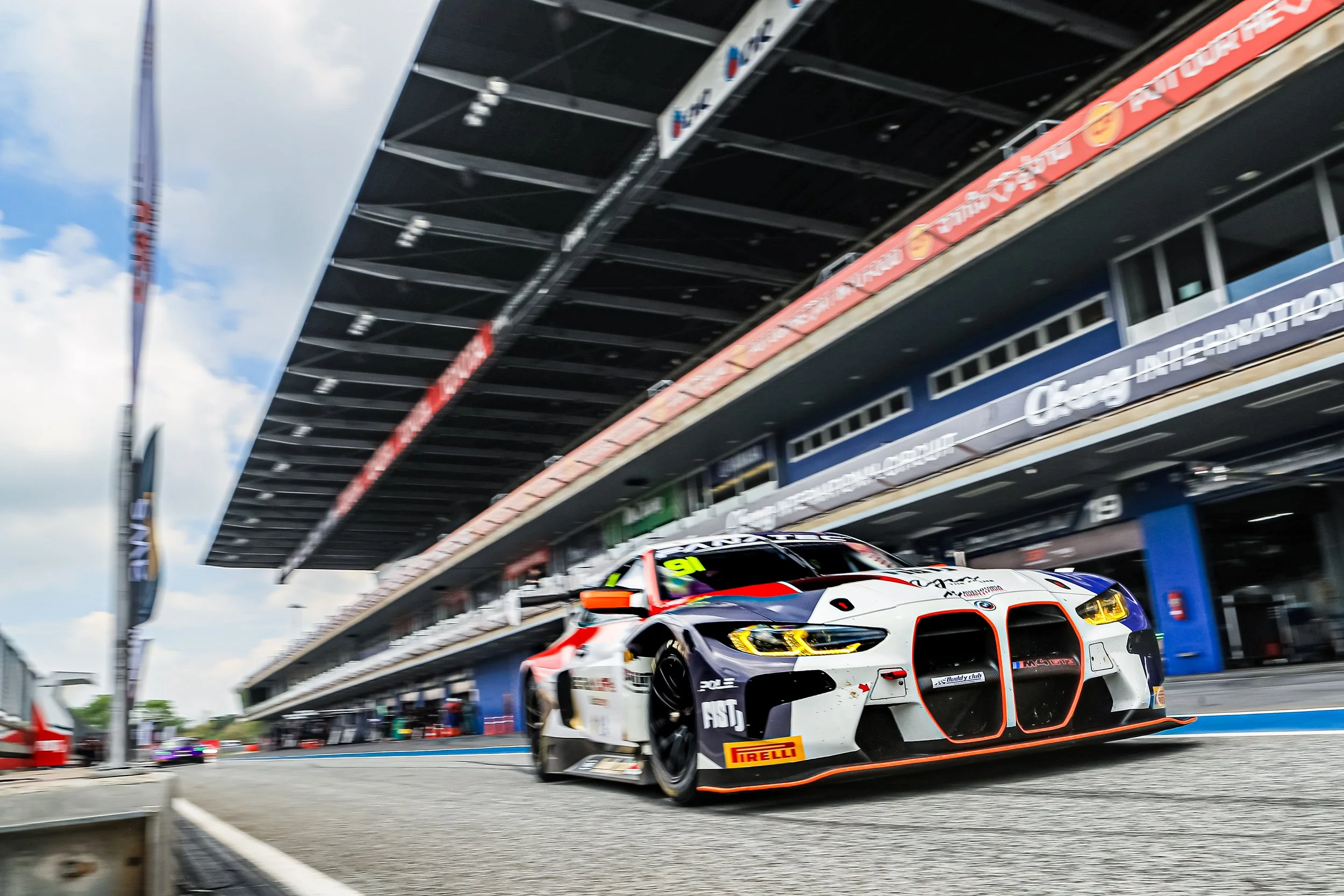  NOTE :No permission, either express or implied, is granted for the electronic transmission, storage, retrieval, or printing of the photographs.No parties/individuals viewing this image may otherwise copy, modify, publish, transmit, or distributethe 