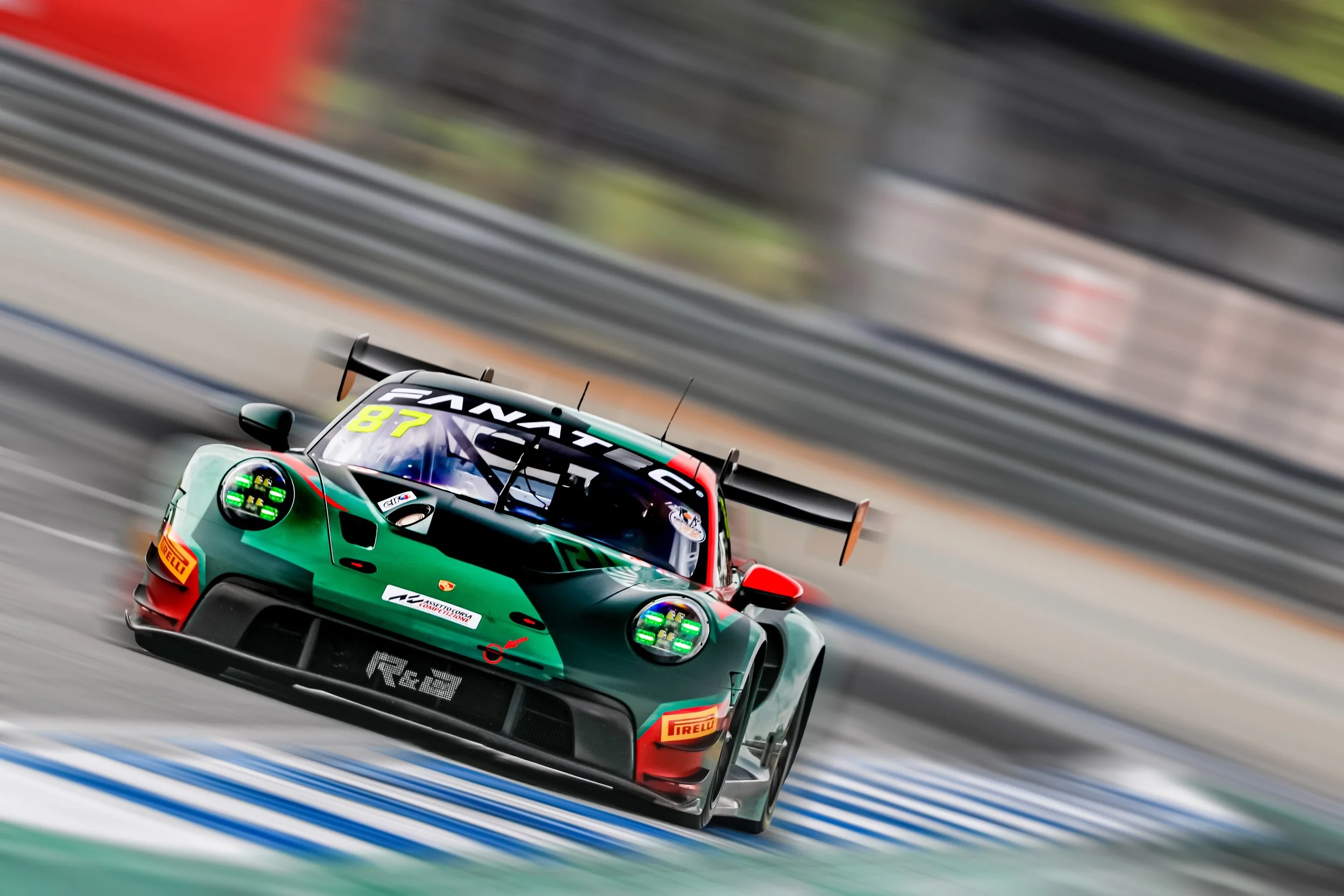  NOTE :No permission, either express or implied, is granted for the electronic transmission, storage, retrieval, or printing of the photographs.No parties/individuals viewing this image may otherwise copy, modify, publish, transmit, or distributethe 