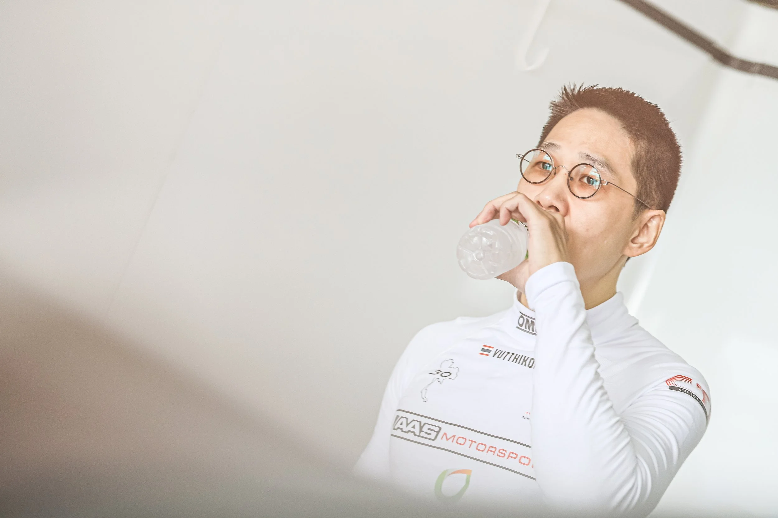  NOTE :No permission, either express or implied, is granted for the electronic transmission, storage, retrieval, or printing of the photographs.No parties/individuals viewing this image may otherwise copy, modify, publish, transmit, or distributethe 