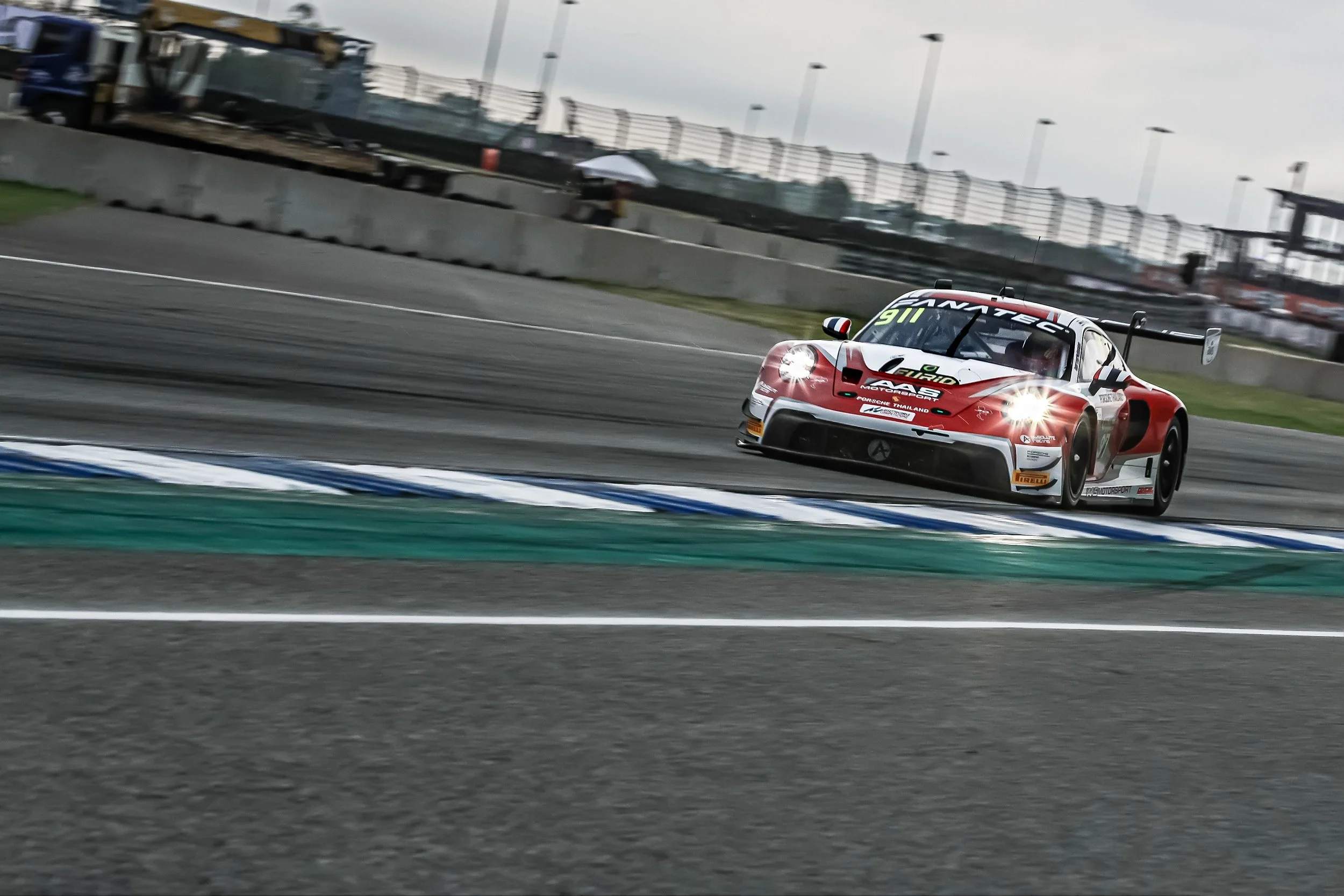  NOTE :No permission, either express or implied, is granted for the electronic transmission, storage, retrieval, or printing of the photographs.No parties/individuals viewing this image may otherwise copy, modify, publish, transmit, or distributethe 