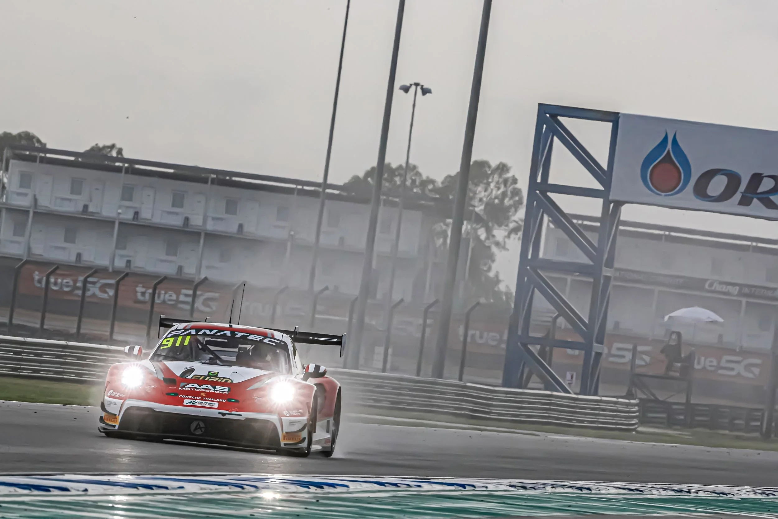  NOTE :No permission, either express or implied, is granted for the electronic transmission, storage, retrieval, or printing of the photographs.No parties/individuals viewing this image may otherwise copy, modify, publish, transmit, or distributethe 