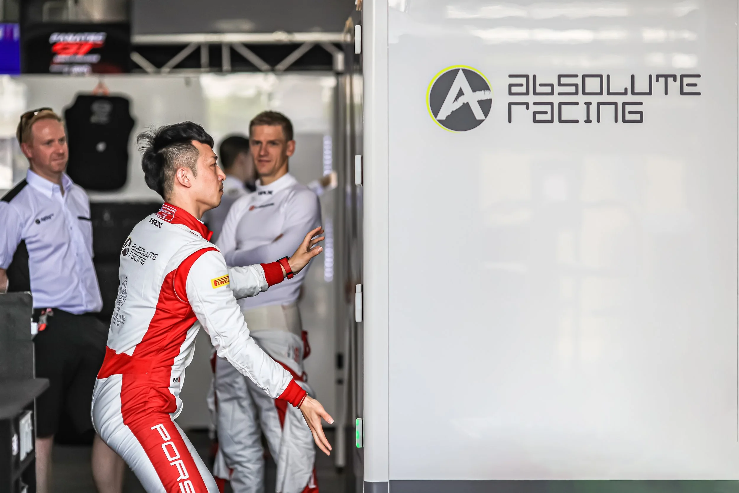  NOTE :No permission, either express or implied, is granted for the electronic transmission, storage, retrieval, or printing of the photographs.No parties/individuals viewing this image may otherwise copy, modify, publish, transmit, or distributethe 