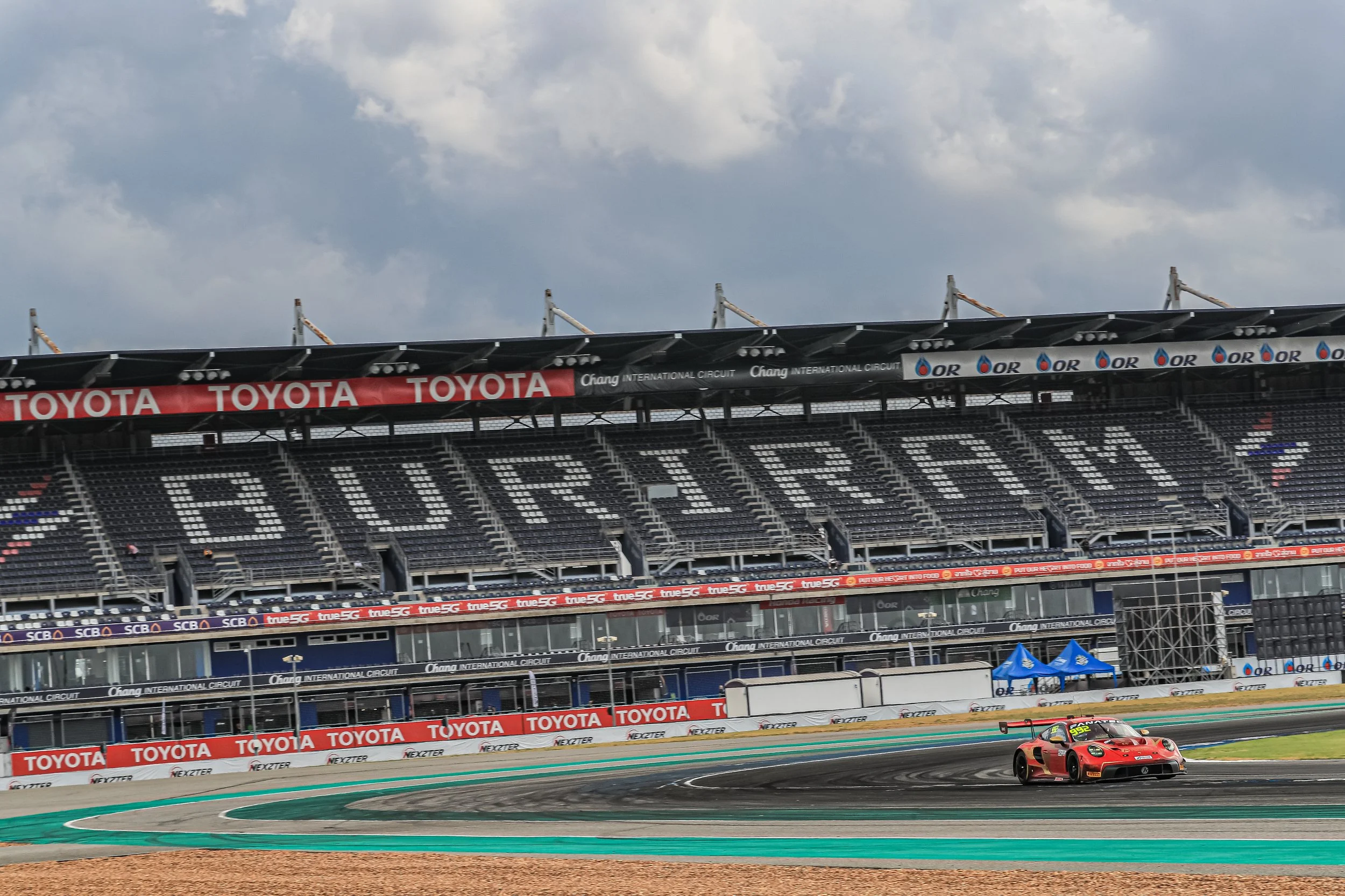  NOTE :No permission, either express or implied, is granted for the electronic transmission, storage, retrieval, or printing of the photographs.No parties/individuals viewing this image may otherwise copy, modify, publish, transmit, or distributethe 