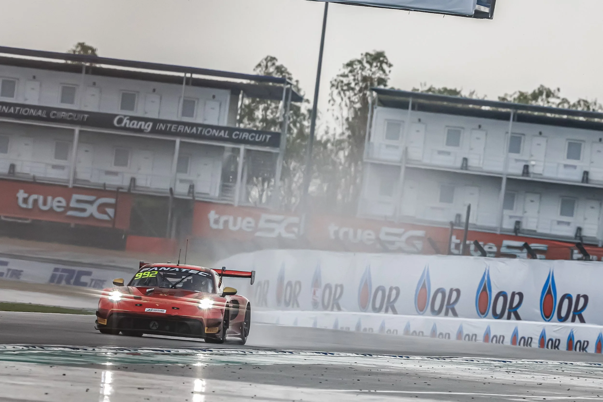  NOTE :No permission, either express or implied, is granted for the electronic transmission, storage, retrieval, or printing of the photographs.No parties/individuals viewing this image may otherwise copy, modify, publish, transmit, or distributethe 